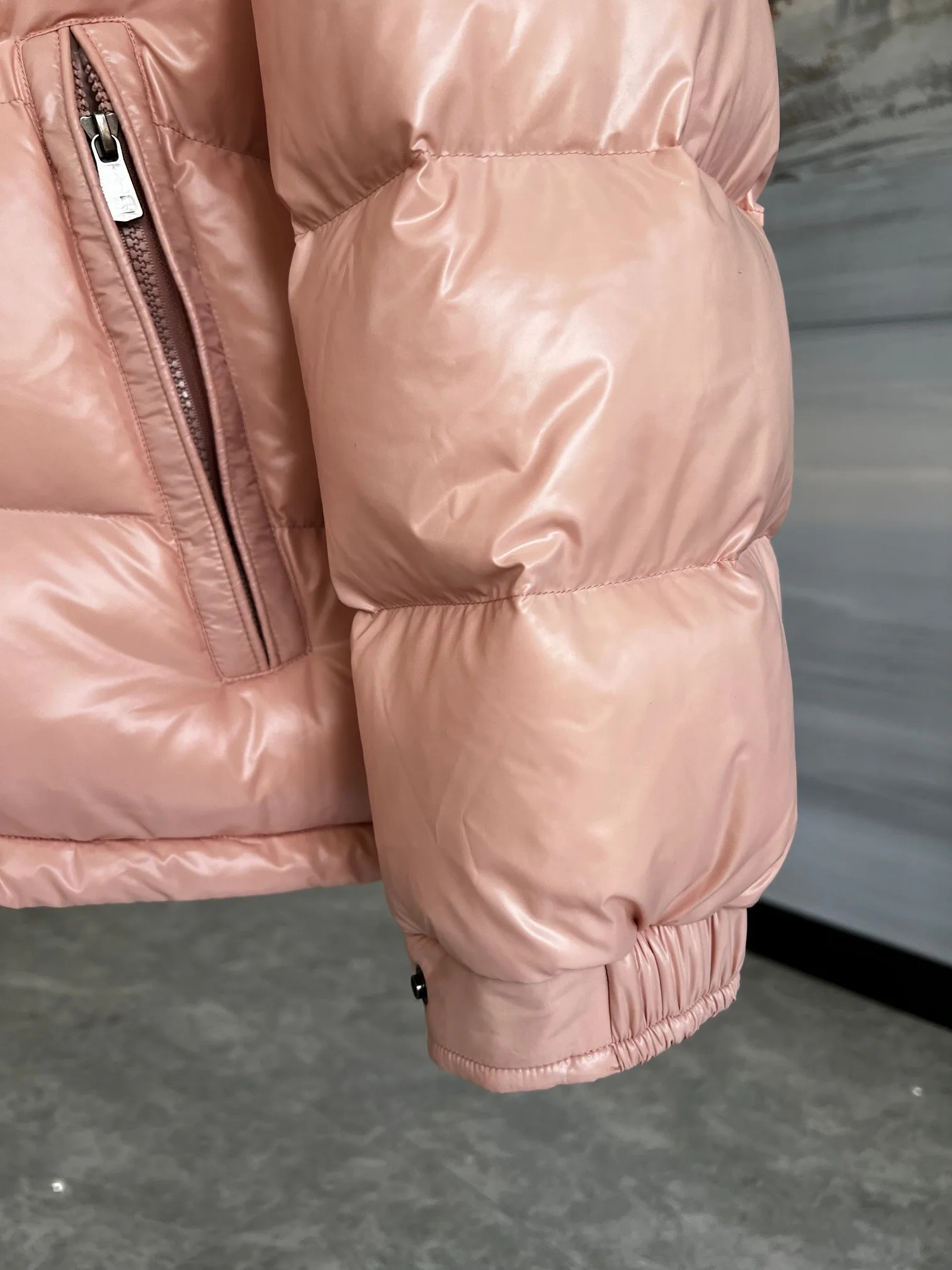 Women's Jackets And Down Jackets MONCLER 18048713