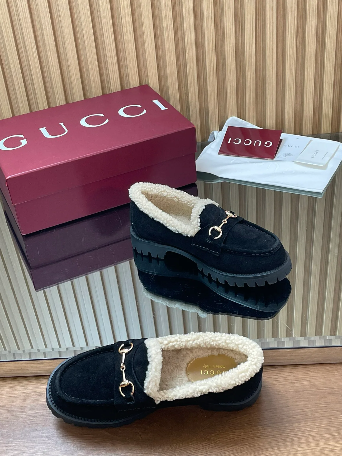 Women's Loafers And Moccasins GUCCI 18187060