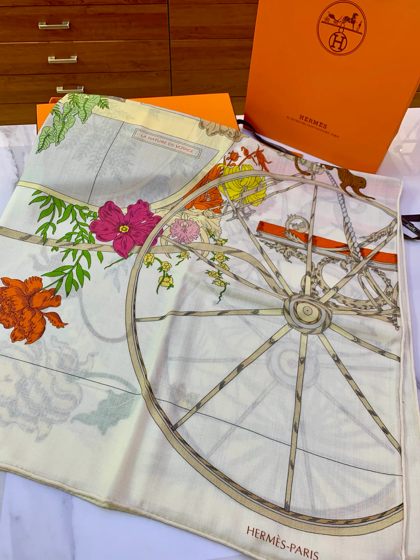 Silk Scarves HERMES 18040233