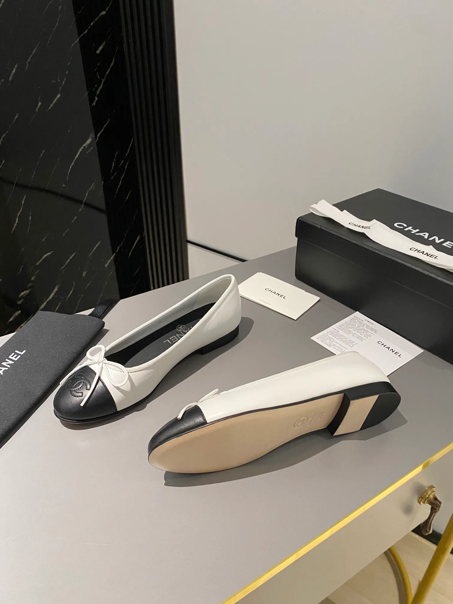 Women's Ballet Flats CHANEL 18120819