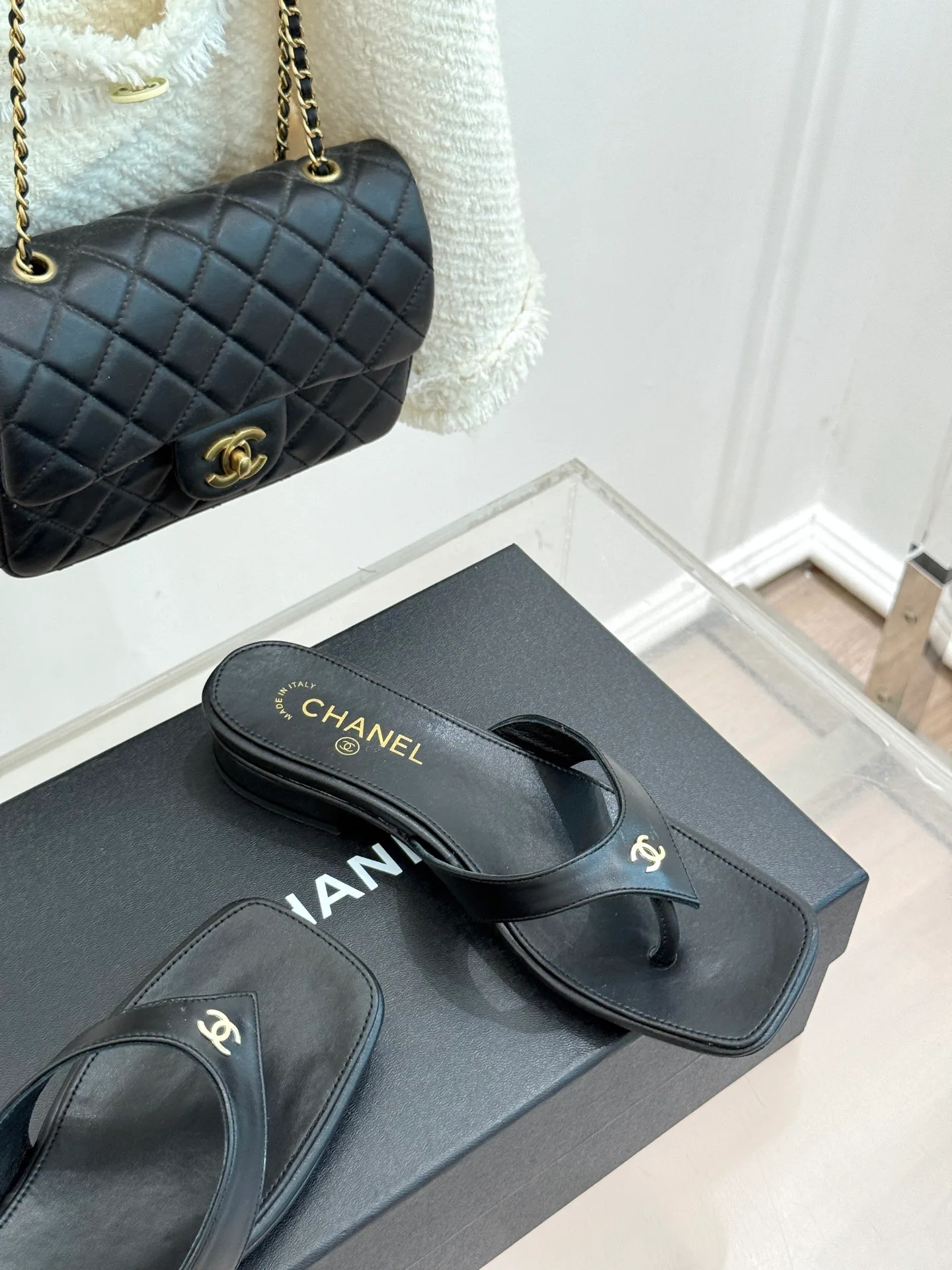 Women's Flip-Flops CHANEL 17724126