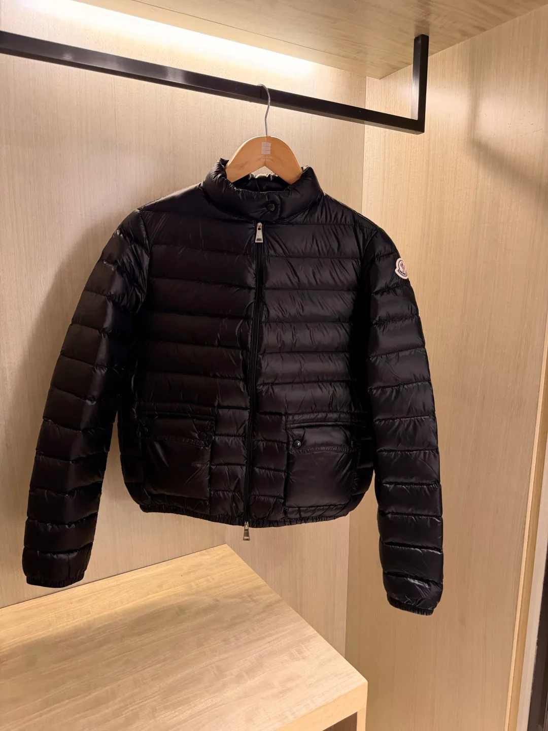 Women's Jackets And Down Jackets MONCLER 16890554