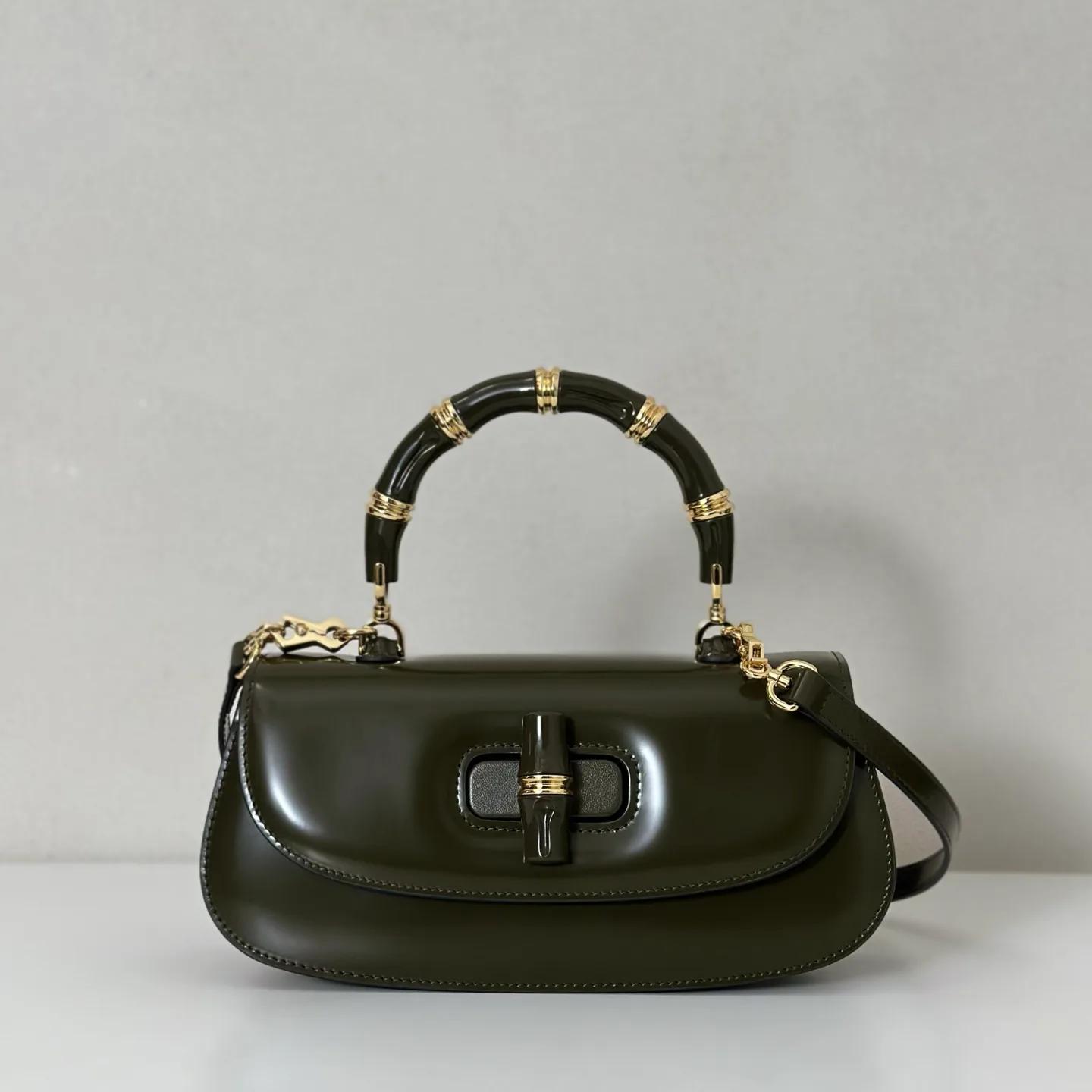 Women's Classic Handbags GUCCI 18361936