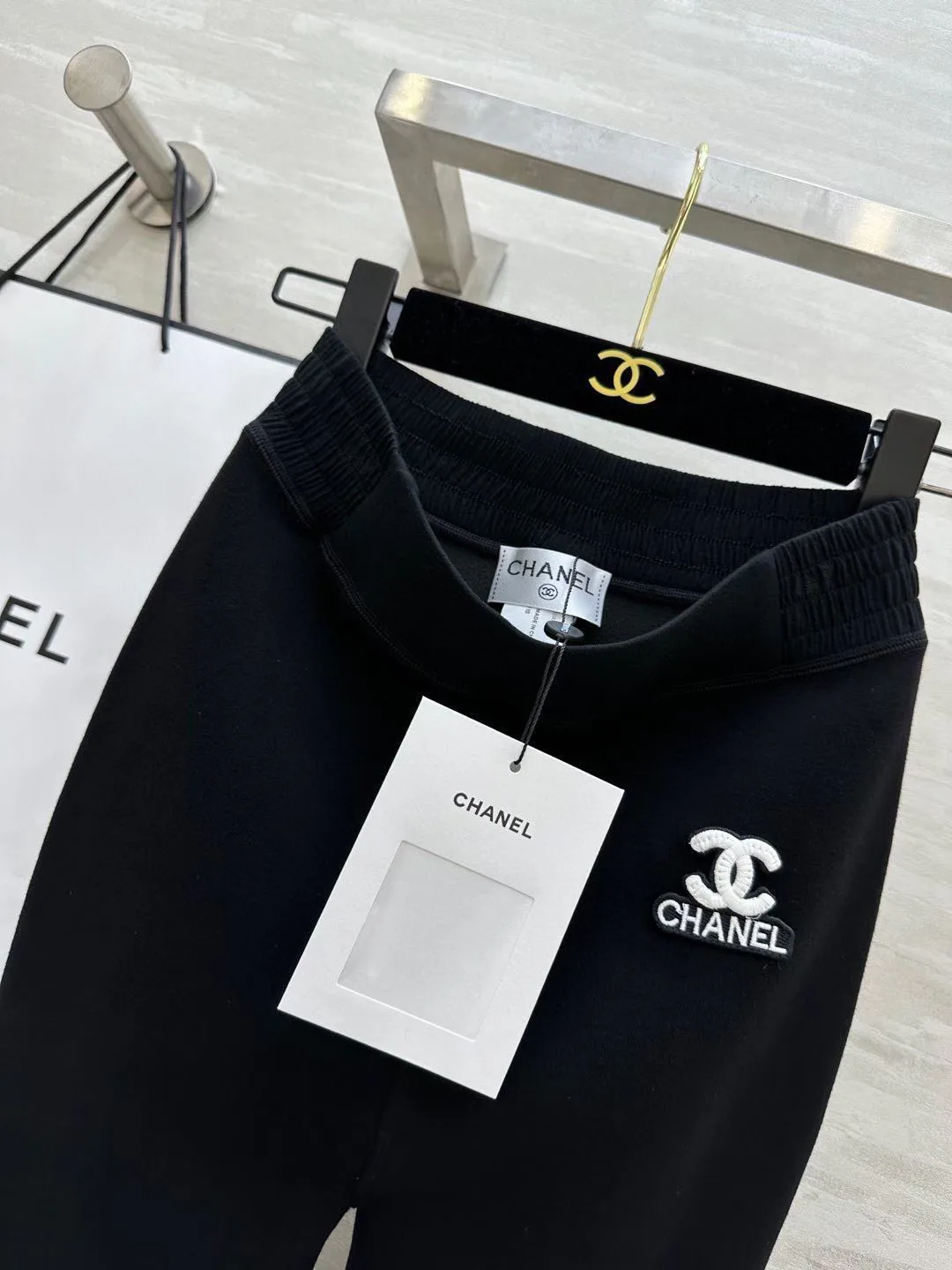 Women's Trousers CHANEL 18276755