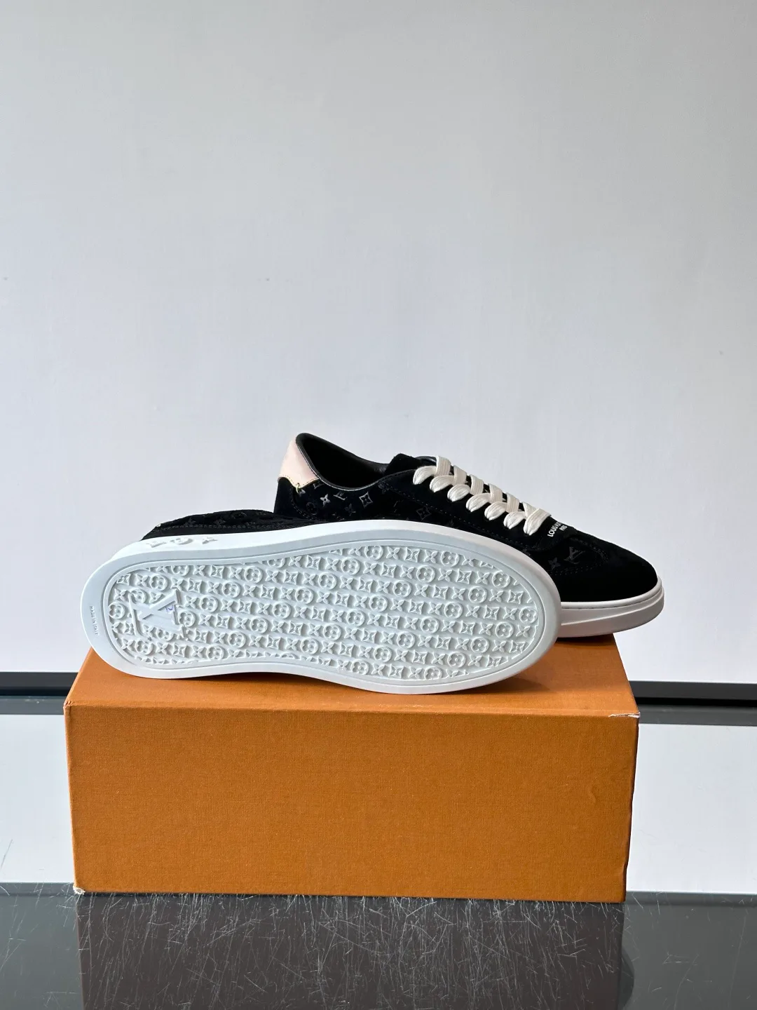 Men's Sneakers LOUIS VUITTON 17961799