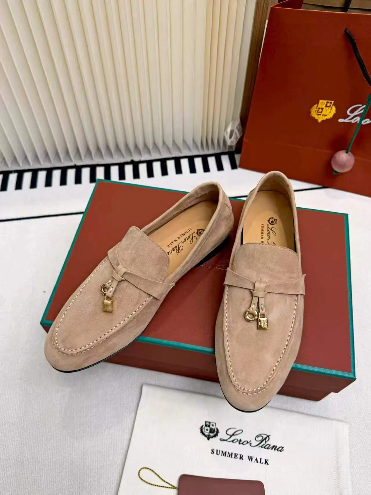 Women's Loafers And Moccasins LORO PIANA 17957161