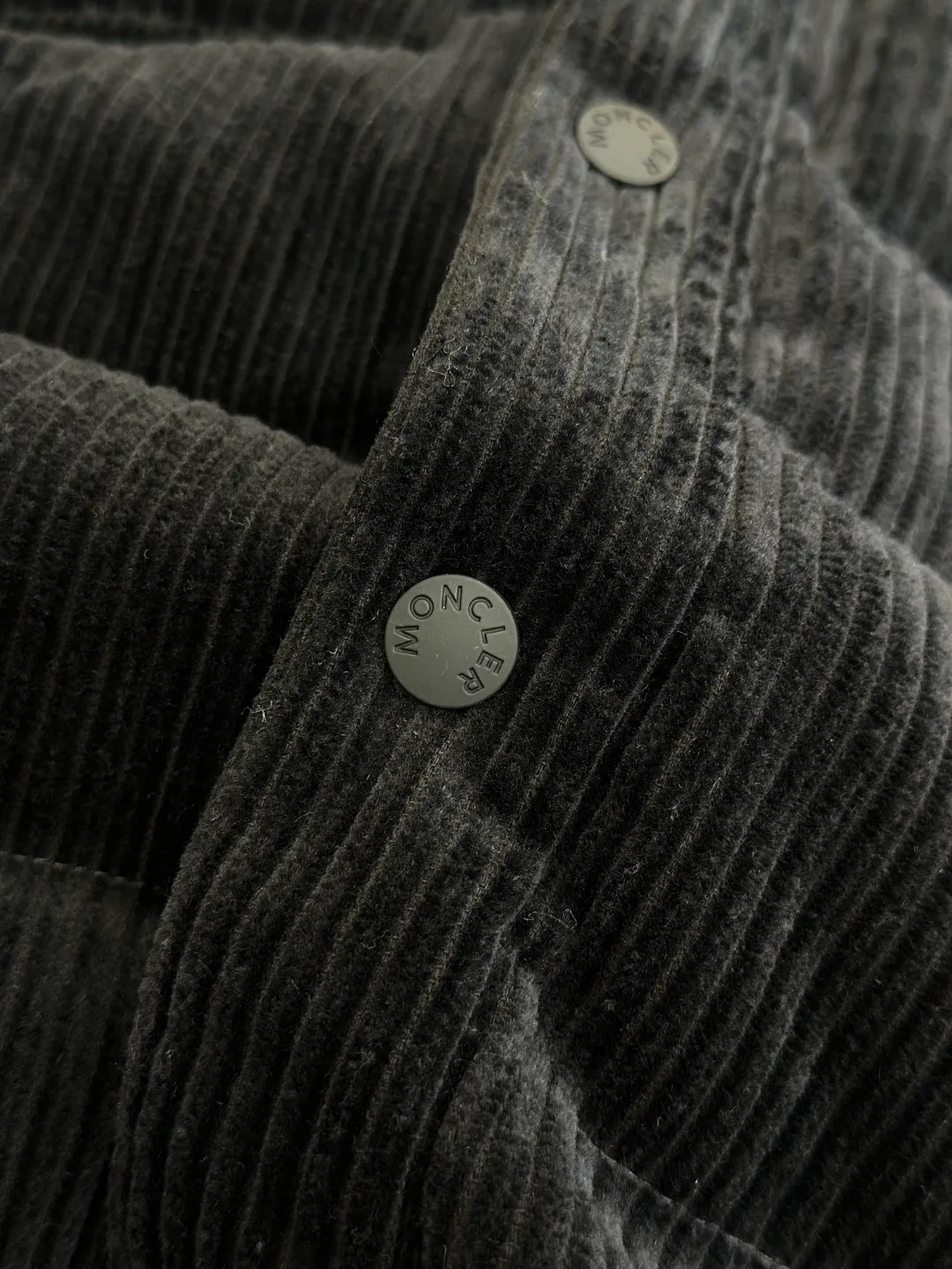 Men's Jackets And Down Jackets MONCLER 18209781