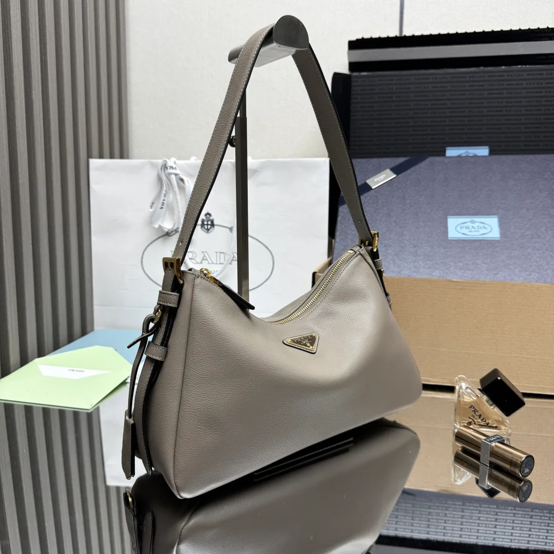 Women's Classic Handbags PRADA 18323051