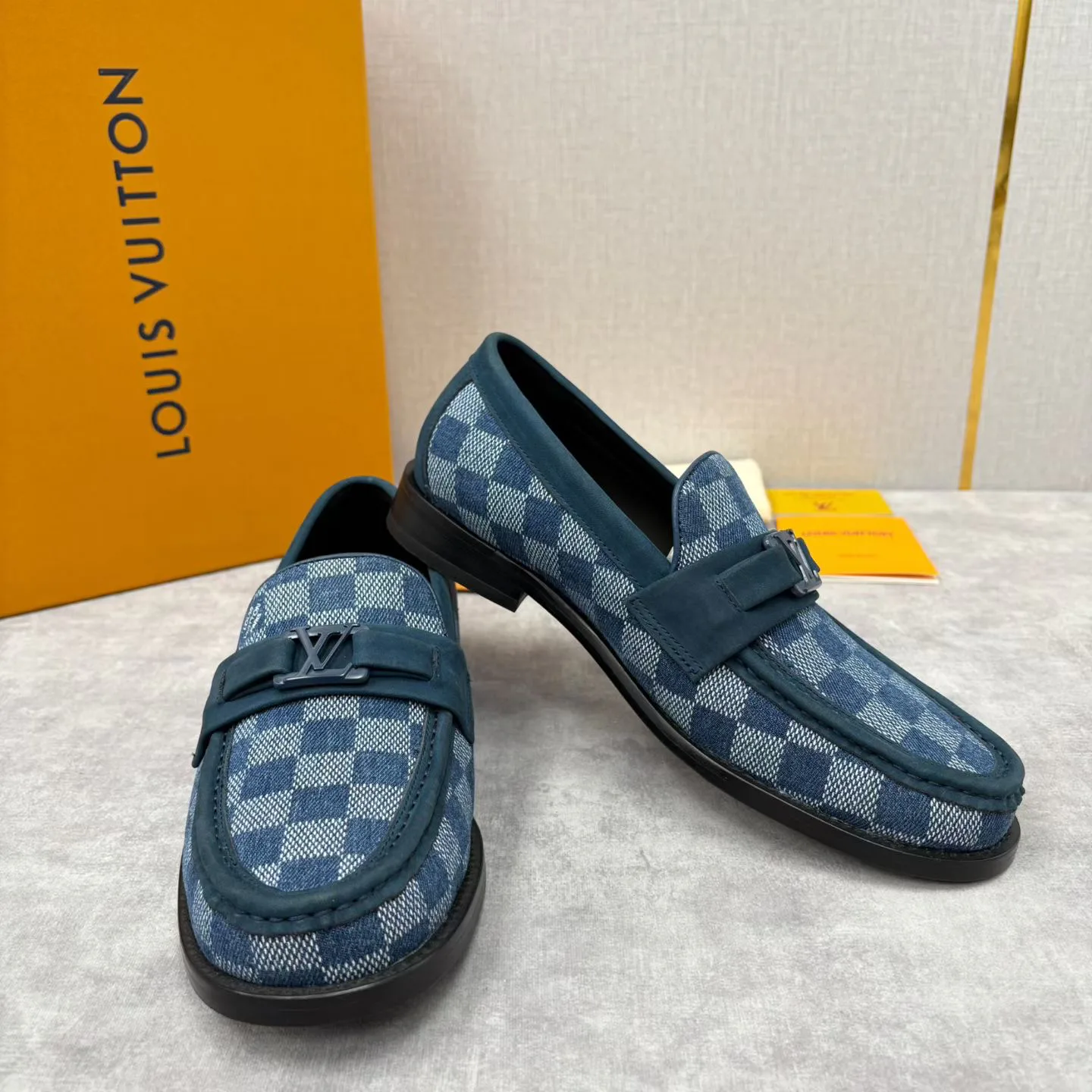 Men's Loafers And Dress Shoes LOUIS VUITTON 18193952