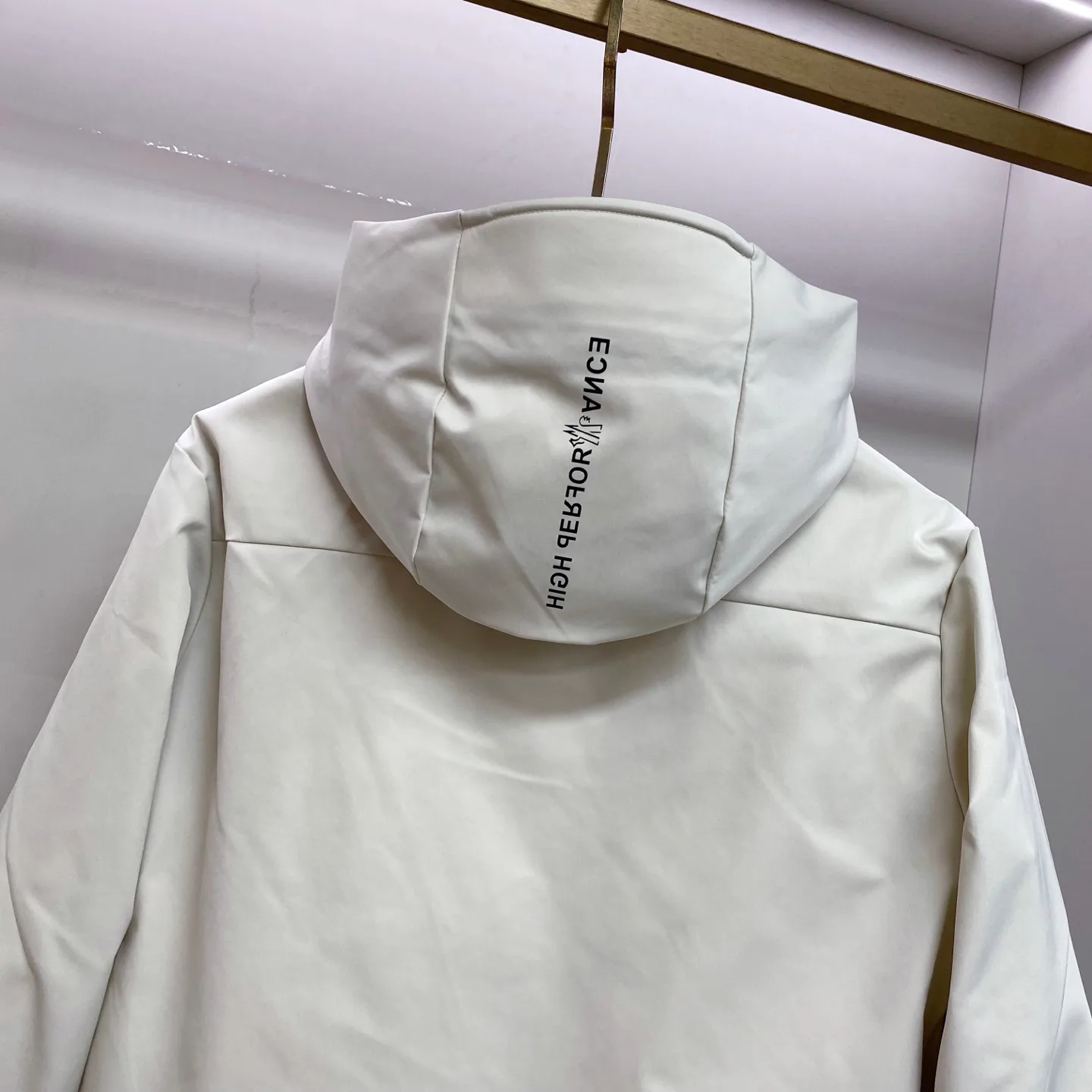 Men's Jackets And Down Jackets MONCLER 18029252