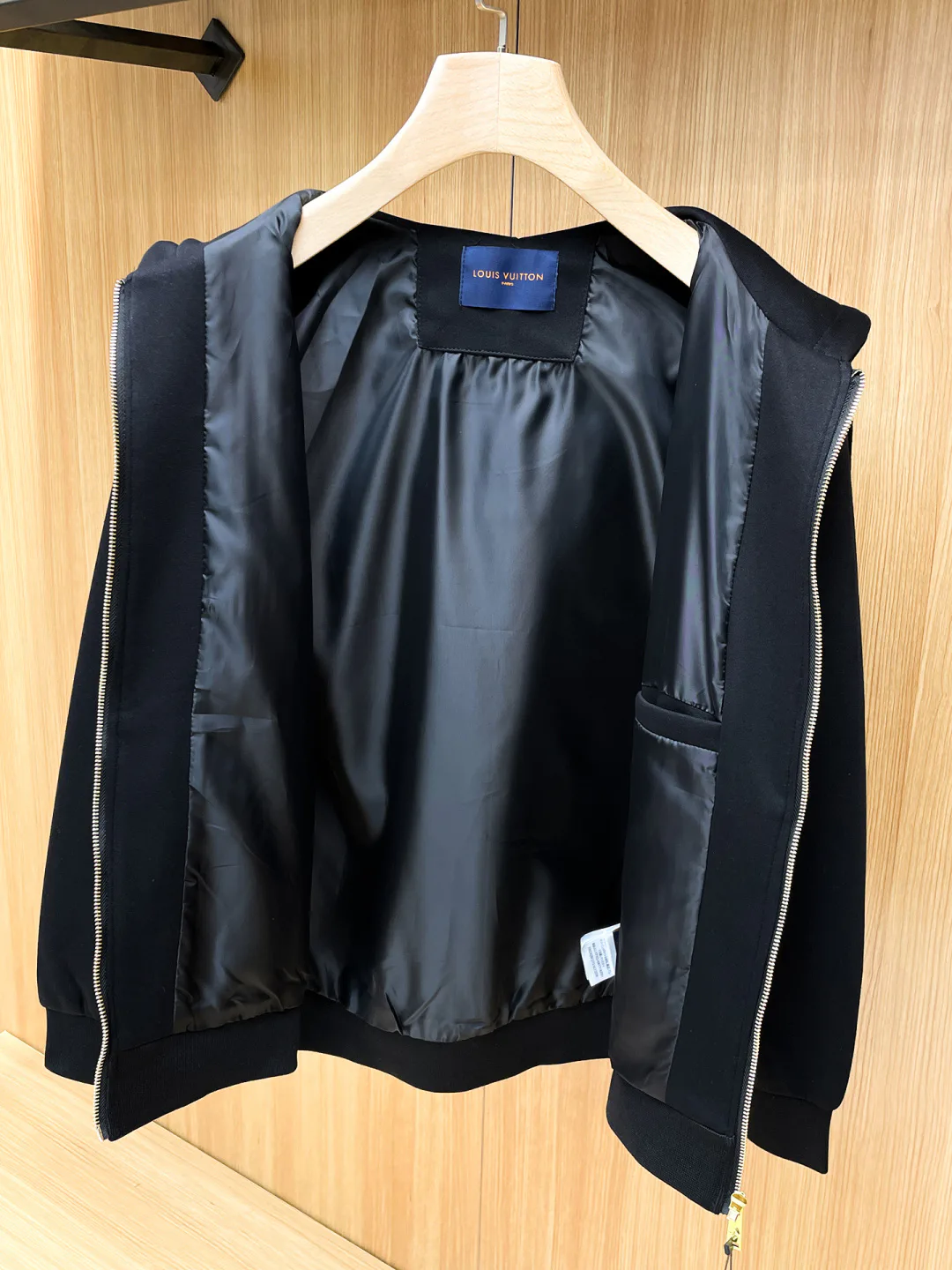 Men's Sweatshirts And Hoodies LOUIS VUITTON 18408247