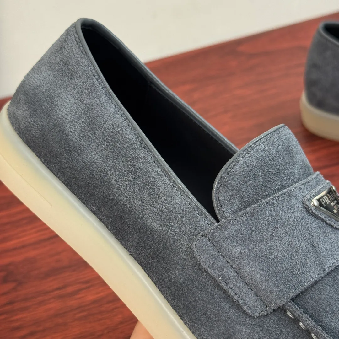 Men's Loafers And Dress Shoes PRADA 18100606