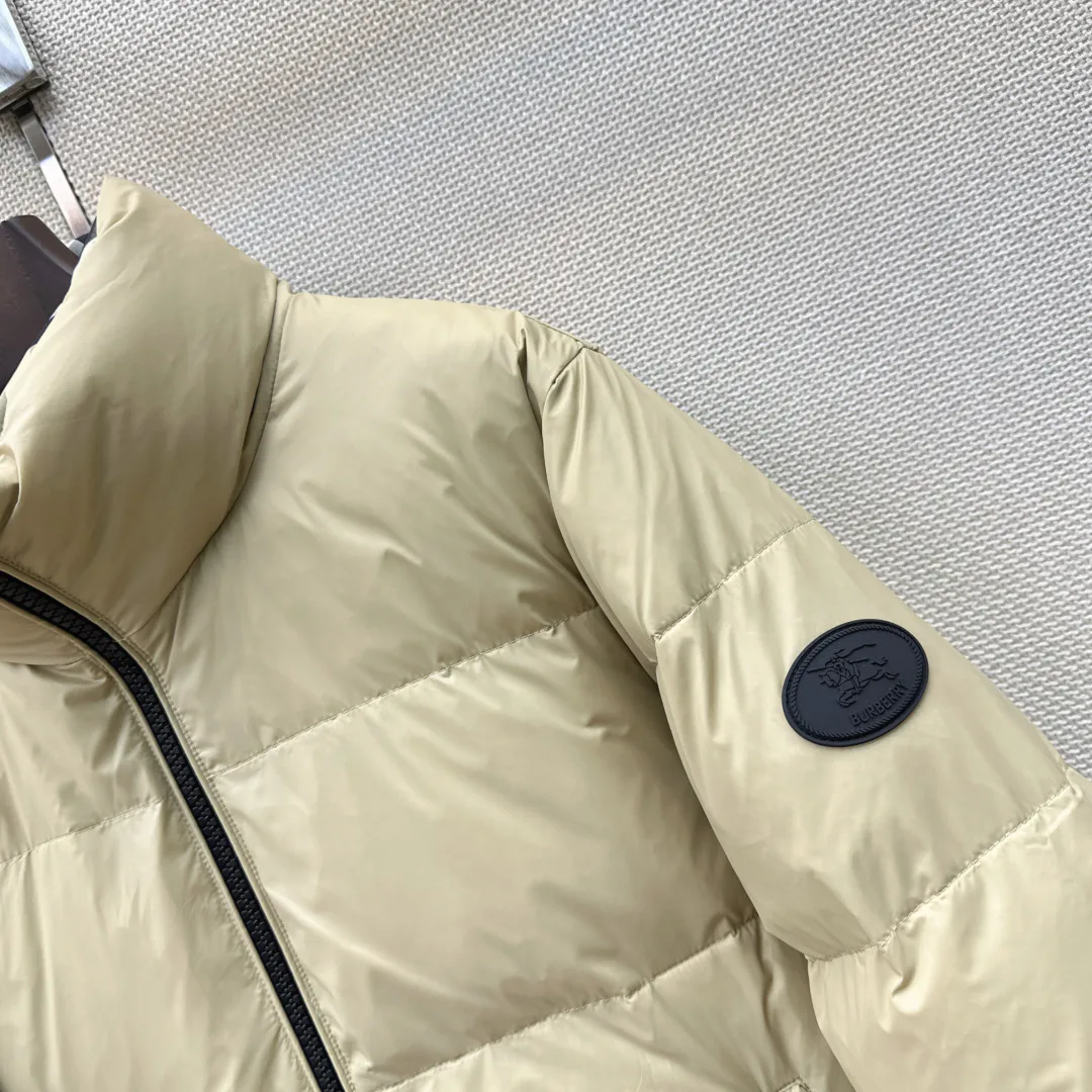 Women's Jackets And Down Jackets BURBERRY 18023669