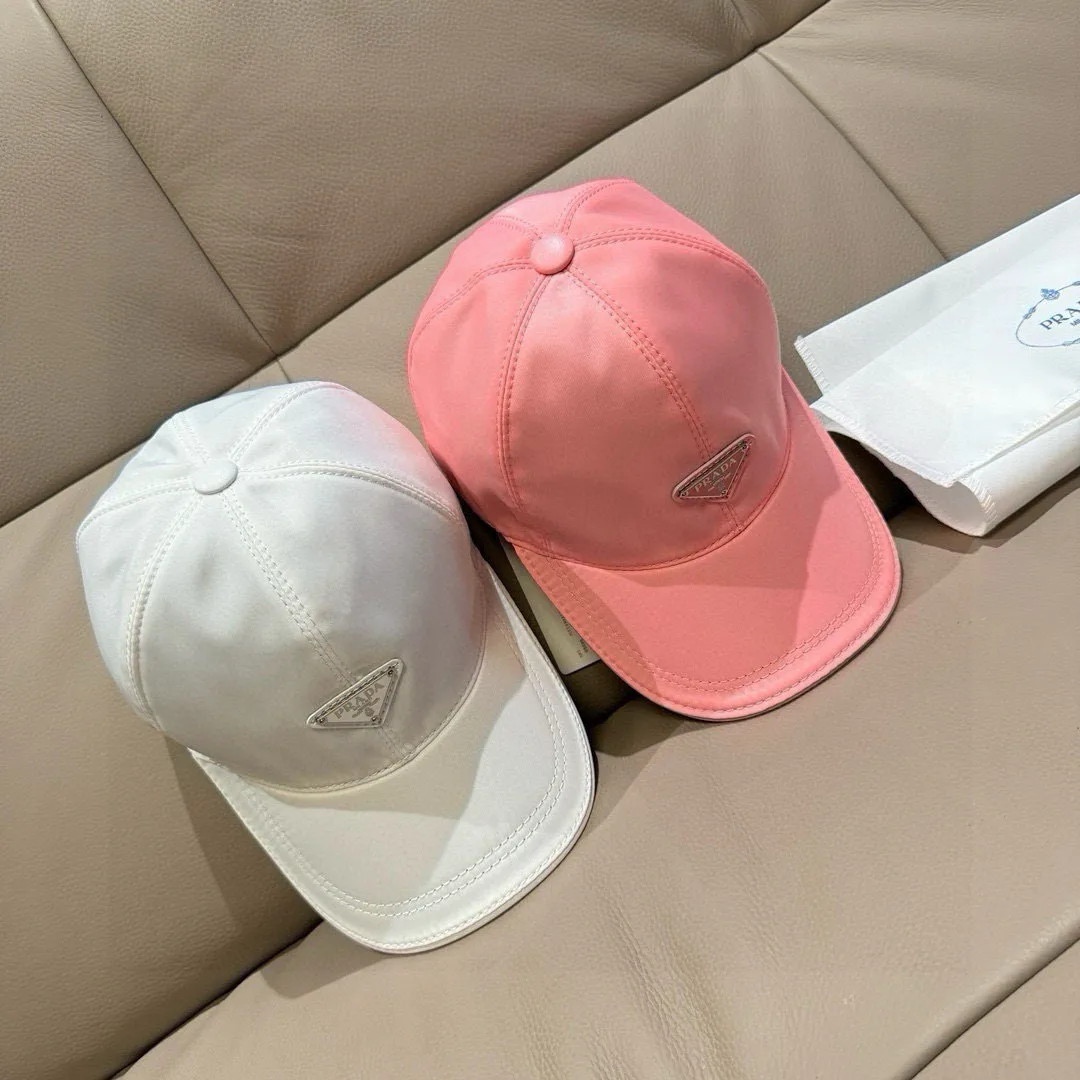 Hats PRADA 17224555