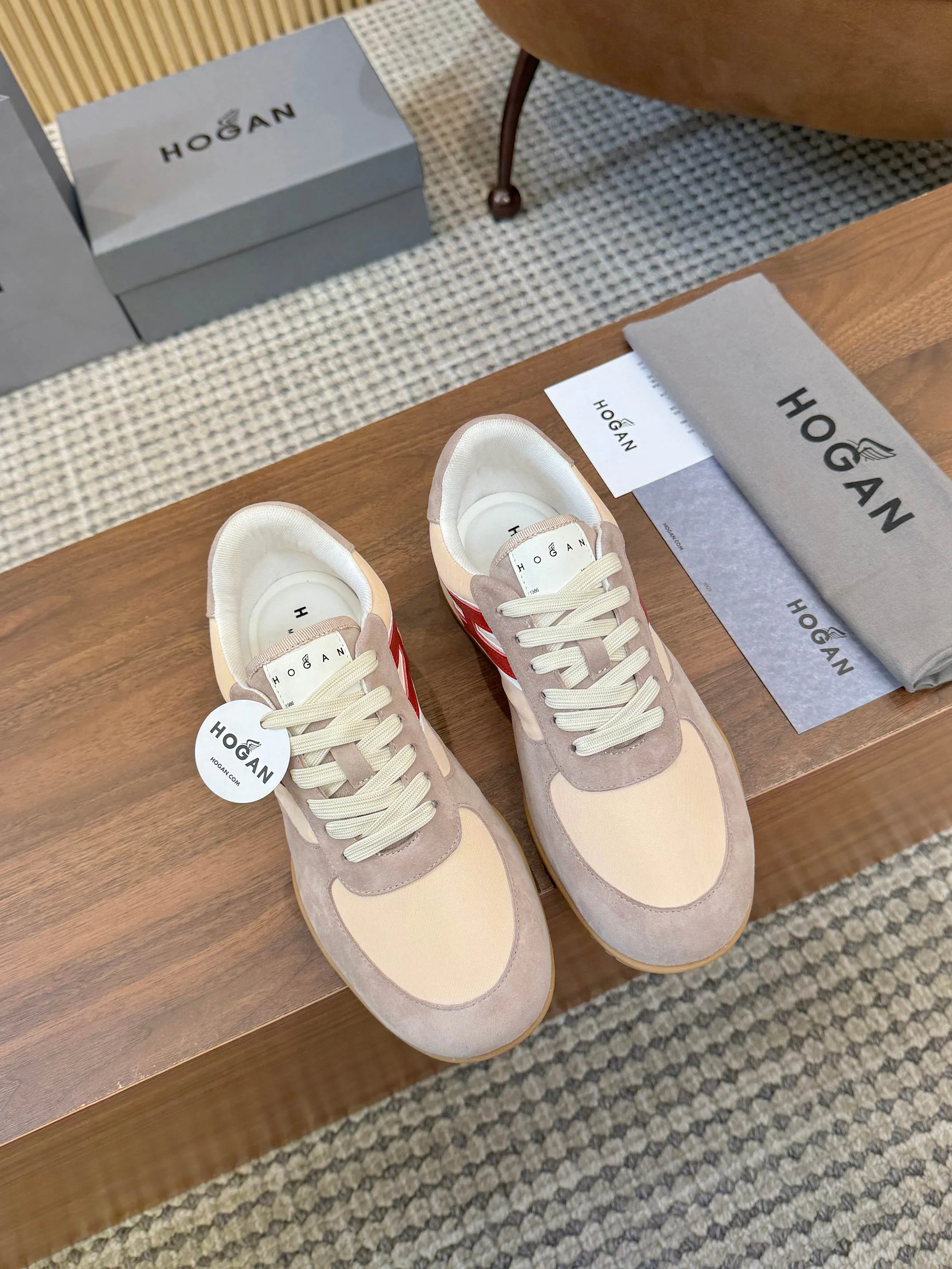 Women's Sneakers HOGAN 17182562