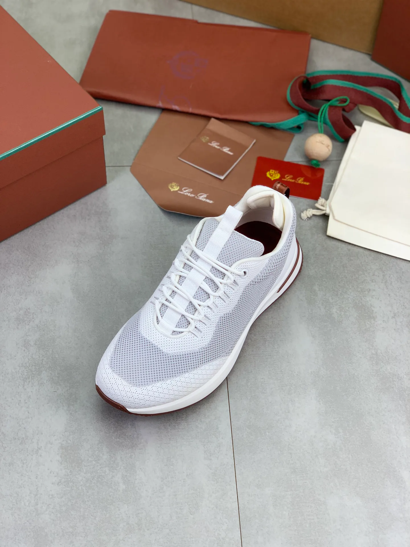 Men's Sneakers LORO PIANA 18365200