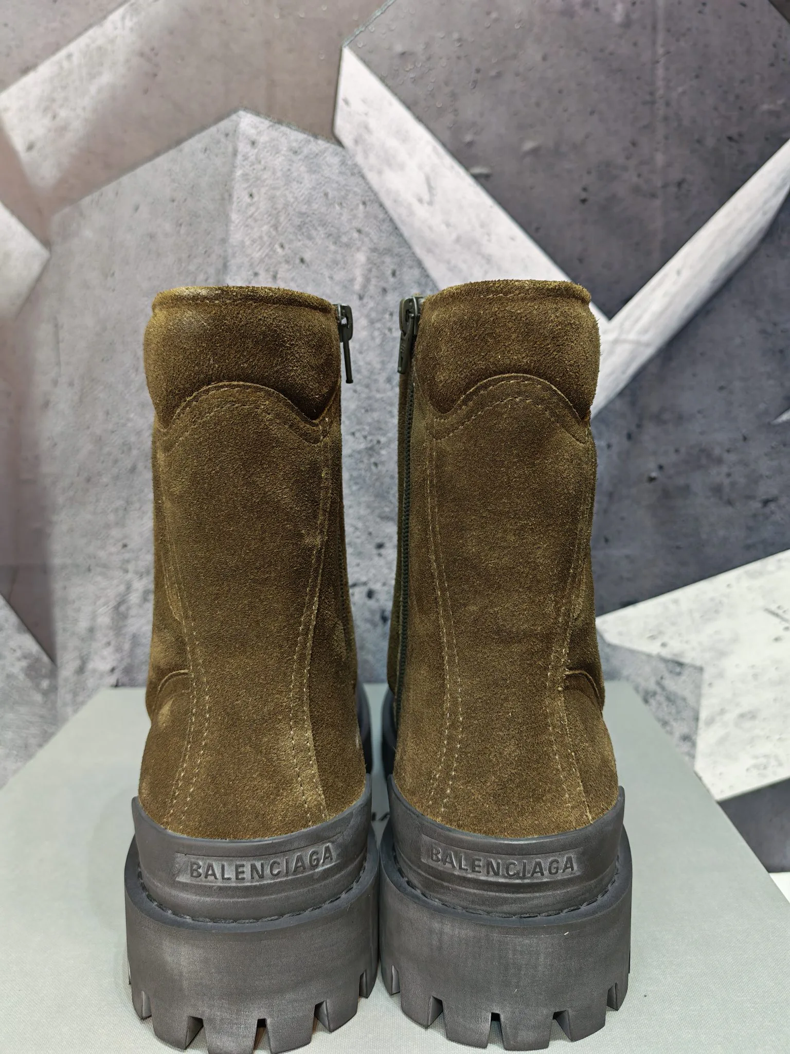 Men's Ankle Boots BALENCIAGA 17962238