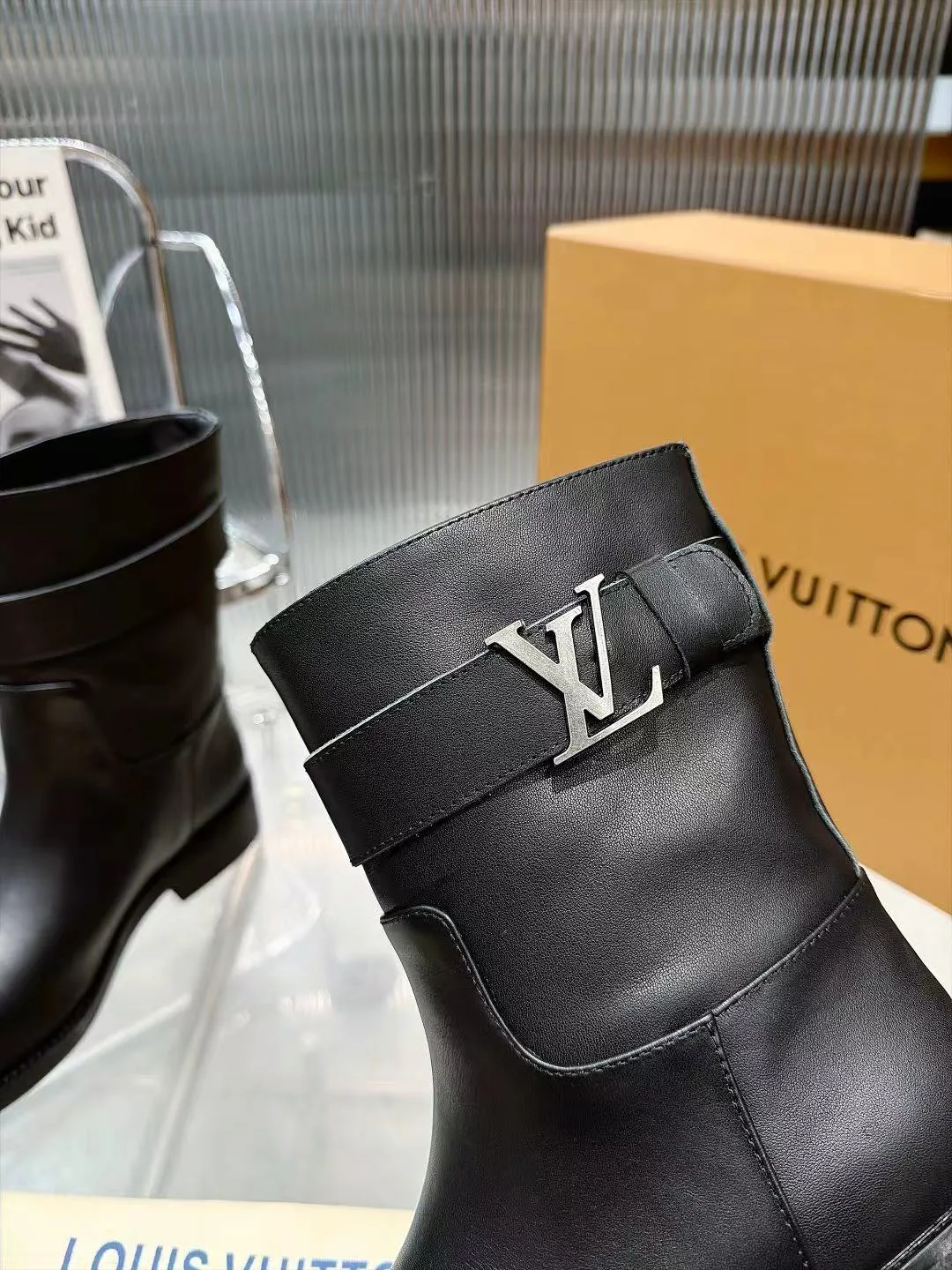 Women's Ankle Boots LOUIS VUITTON 17926089