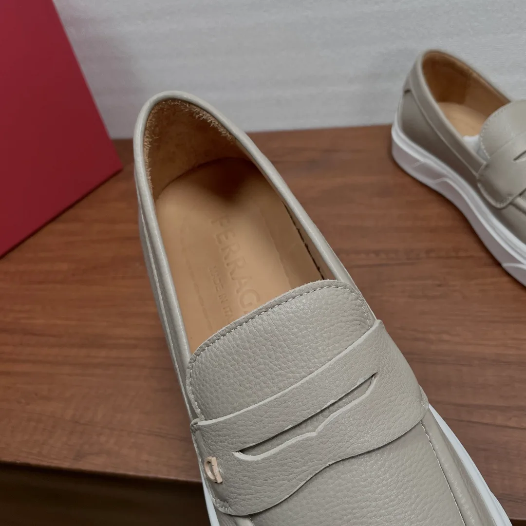 Men's Loafers And Dress Shoes SALVATORE FERRAGAMO 17971444