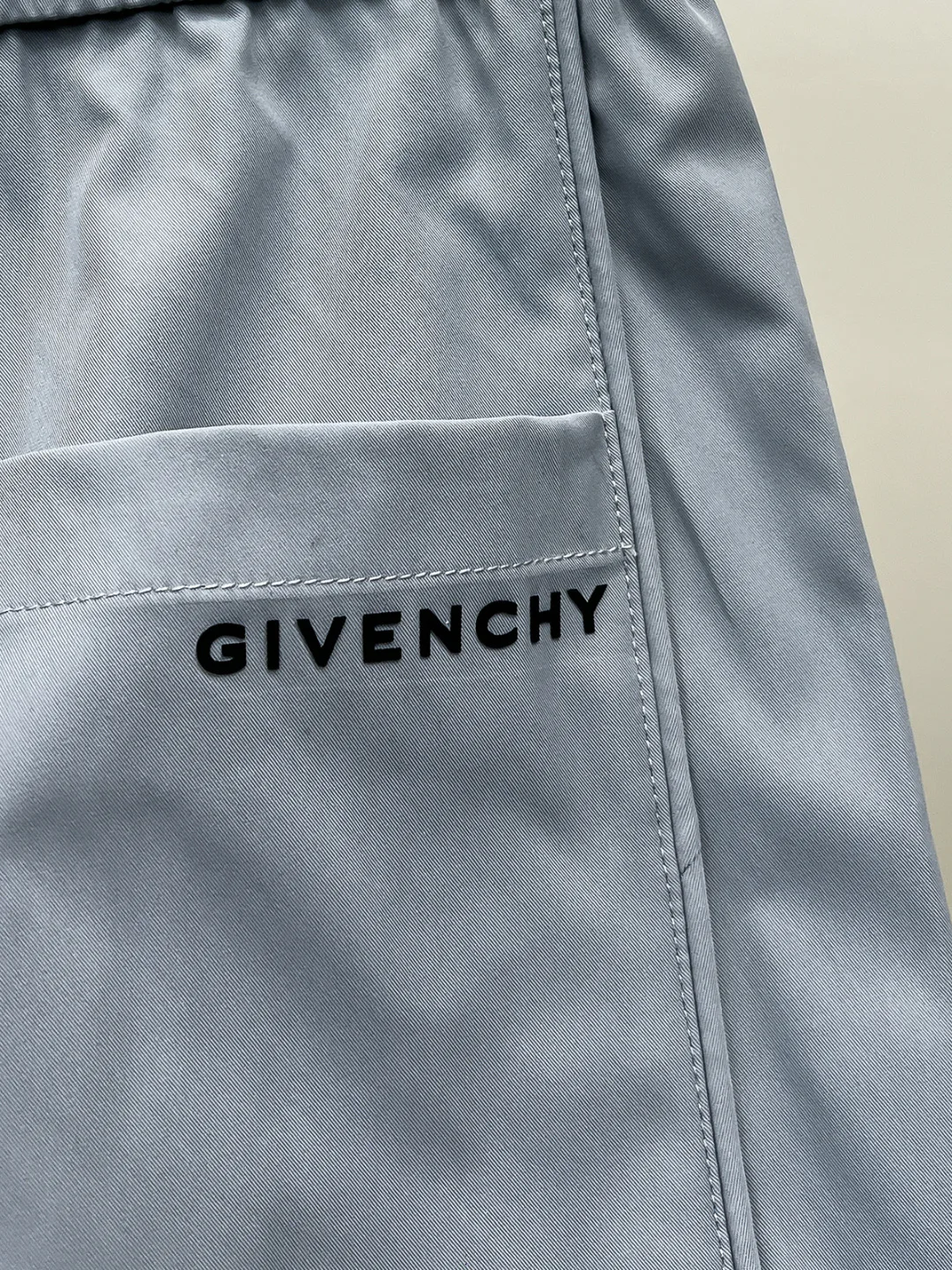 Men's Trousers GIVENCHY 18499214
