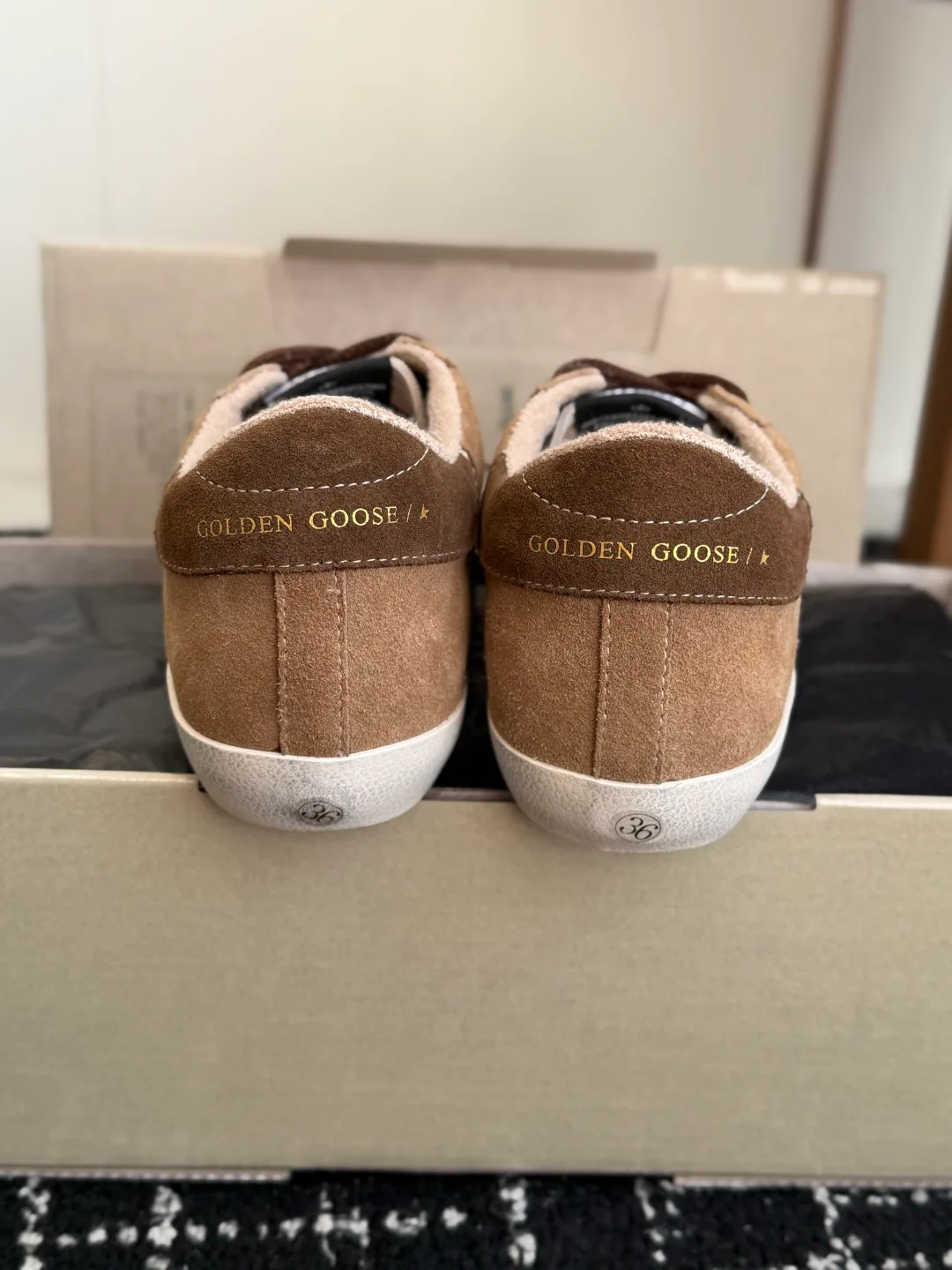 Women's Sneakers GOLDEN GOOSE 18138836