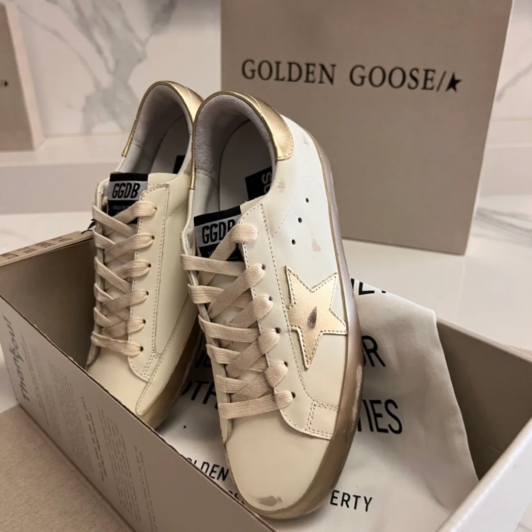 Women's Sneakers GOLDEN GOOSE 16995663