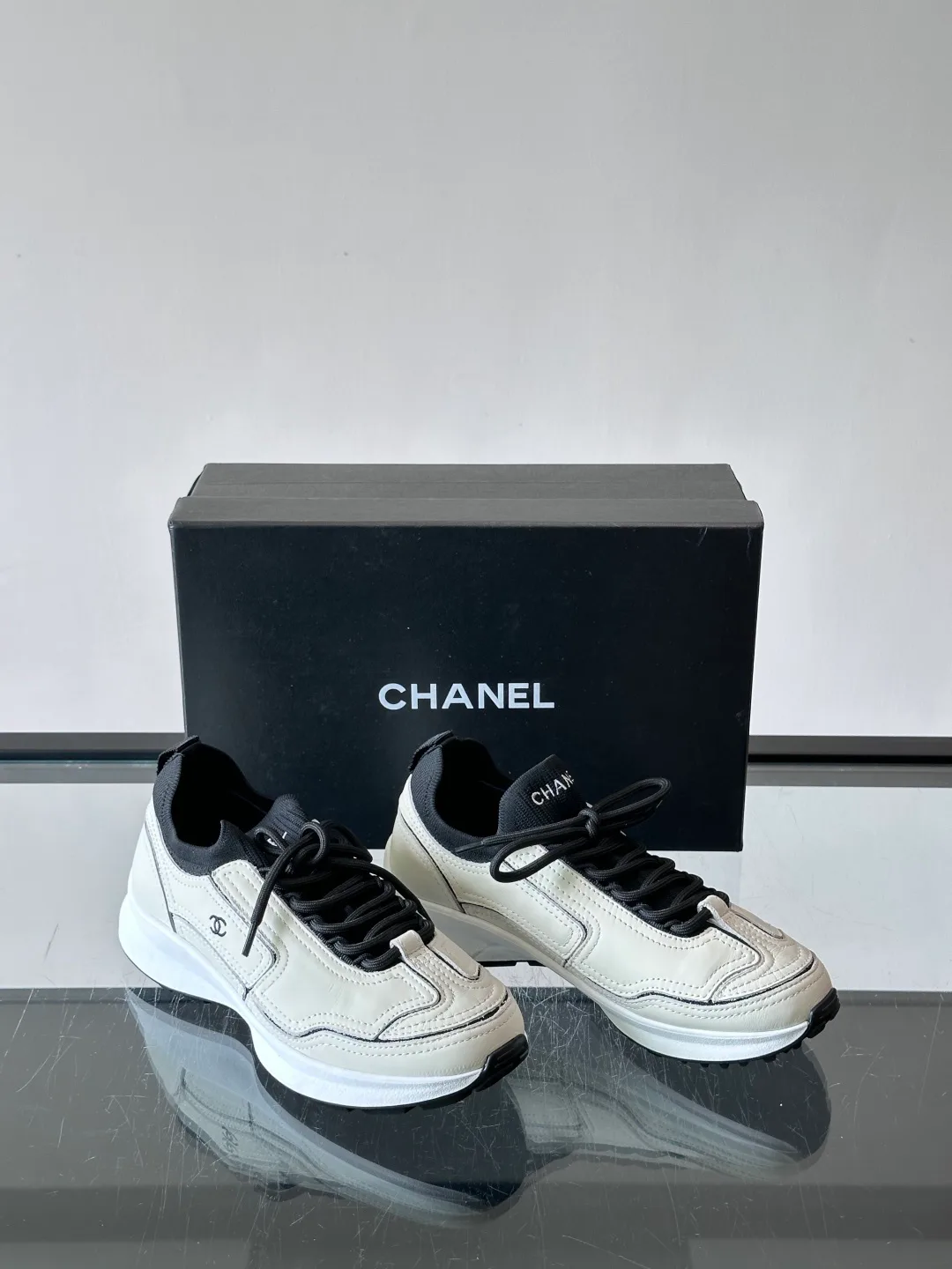 Women's Sneakers CHANEL 18079218