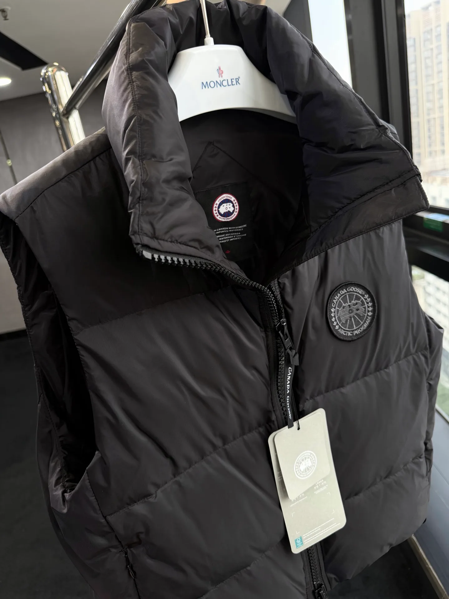 Women's Vests CANADA GOOSE 18336513