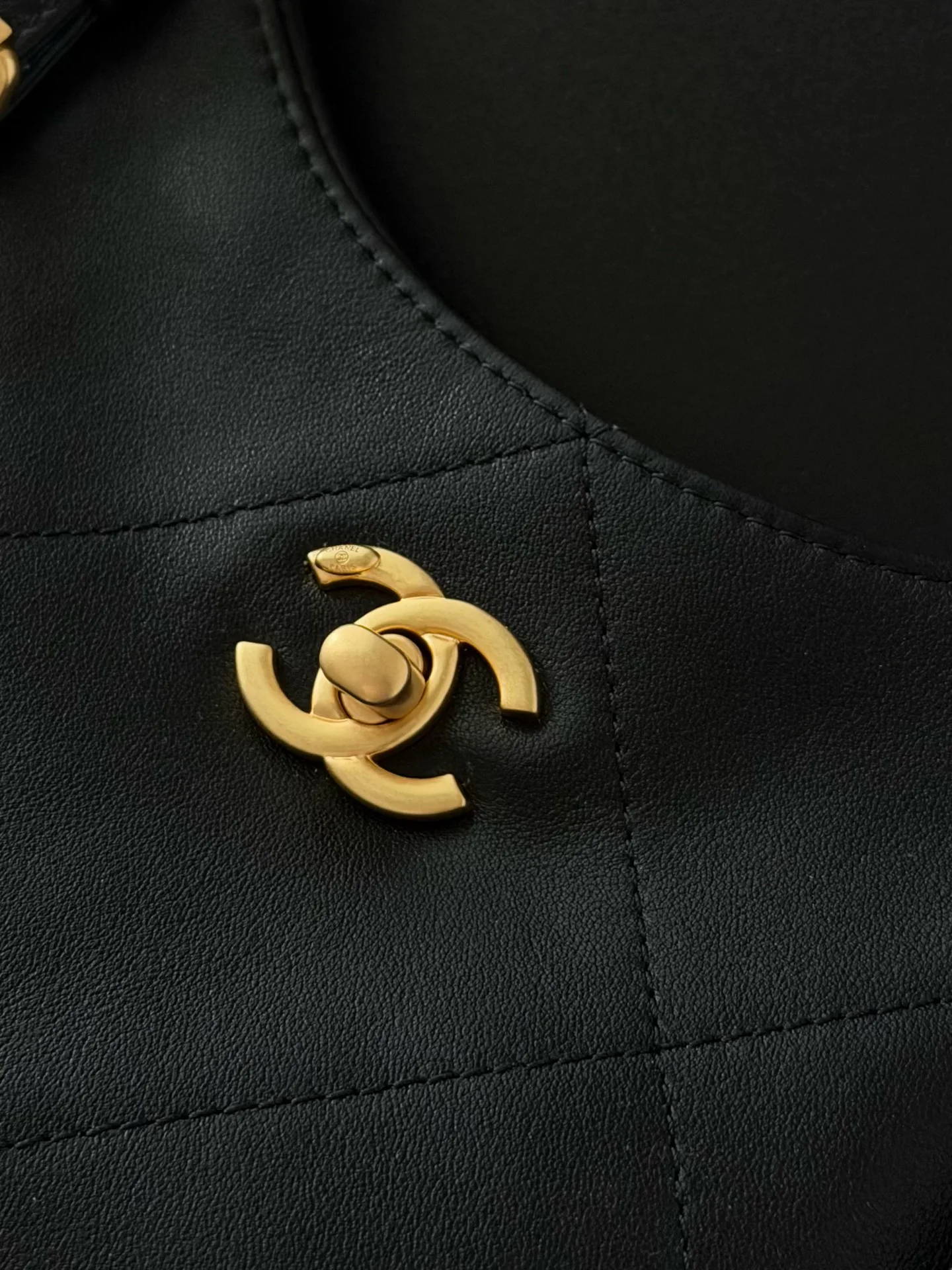 Women's Classic Handbags CHANEL 18004450