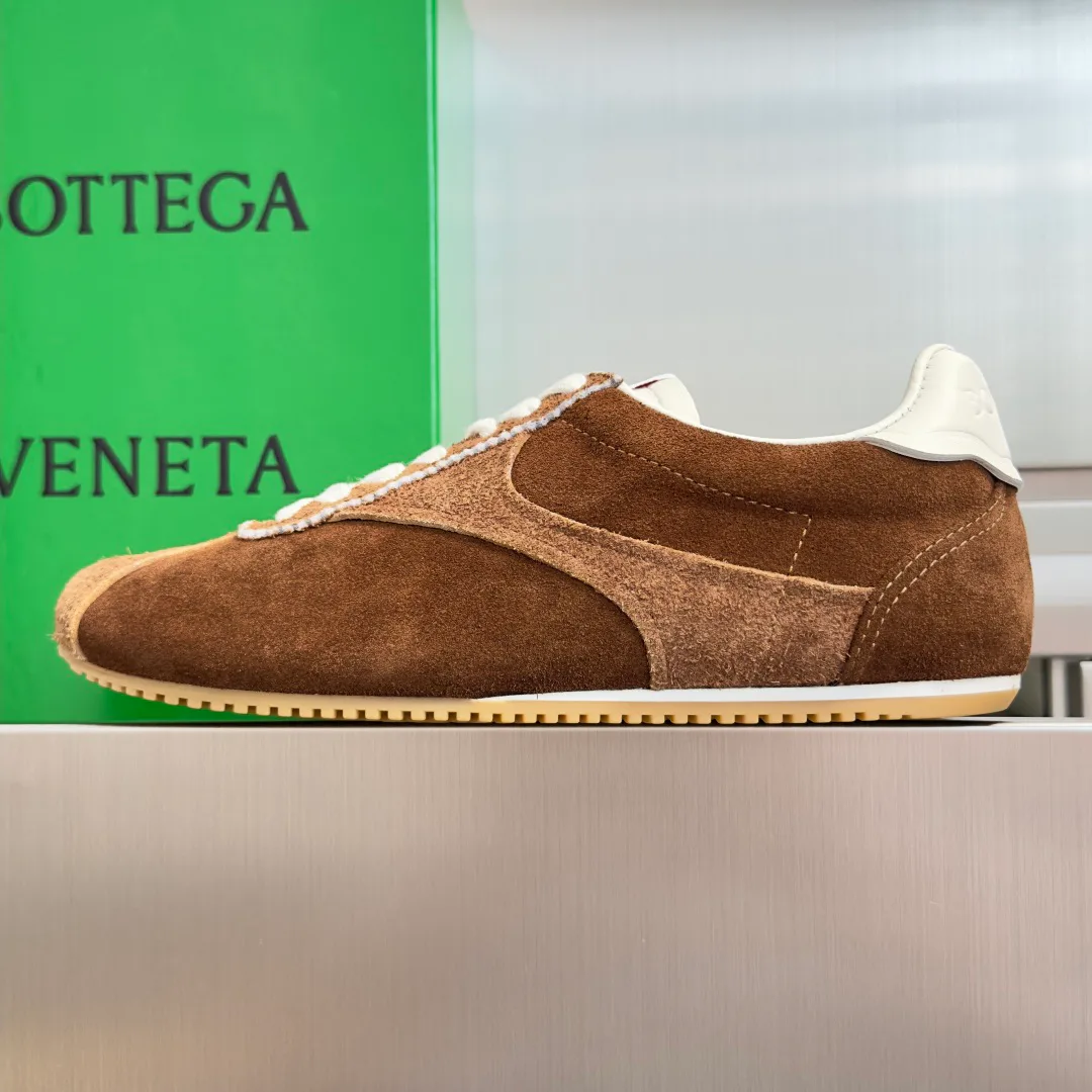 Women's Sneakers BOTTEGA VENETA 17910638