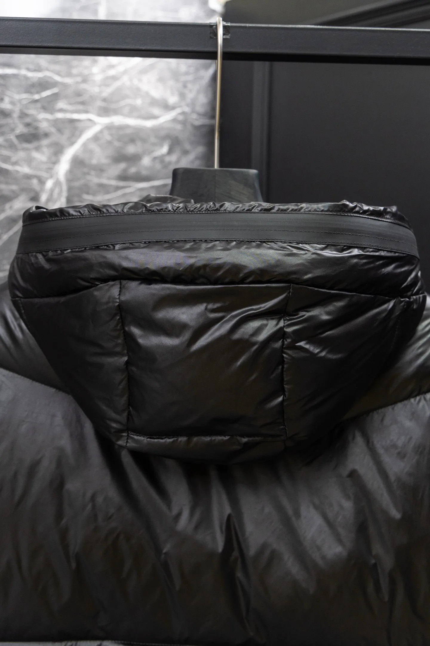 Women's Jackets And Down Jackets MONCLER 18507206