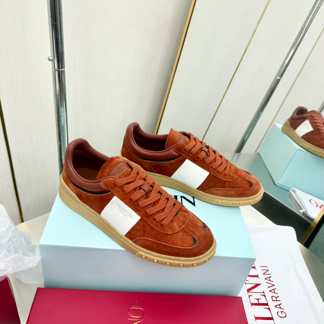 Women's Sneakers VALENTINO 17955037
