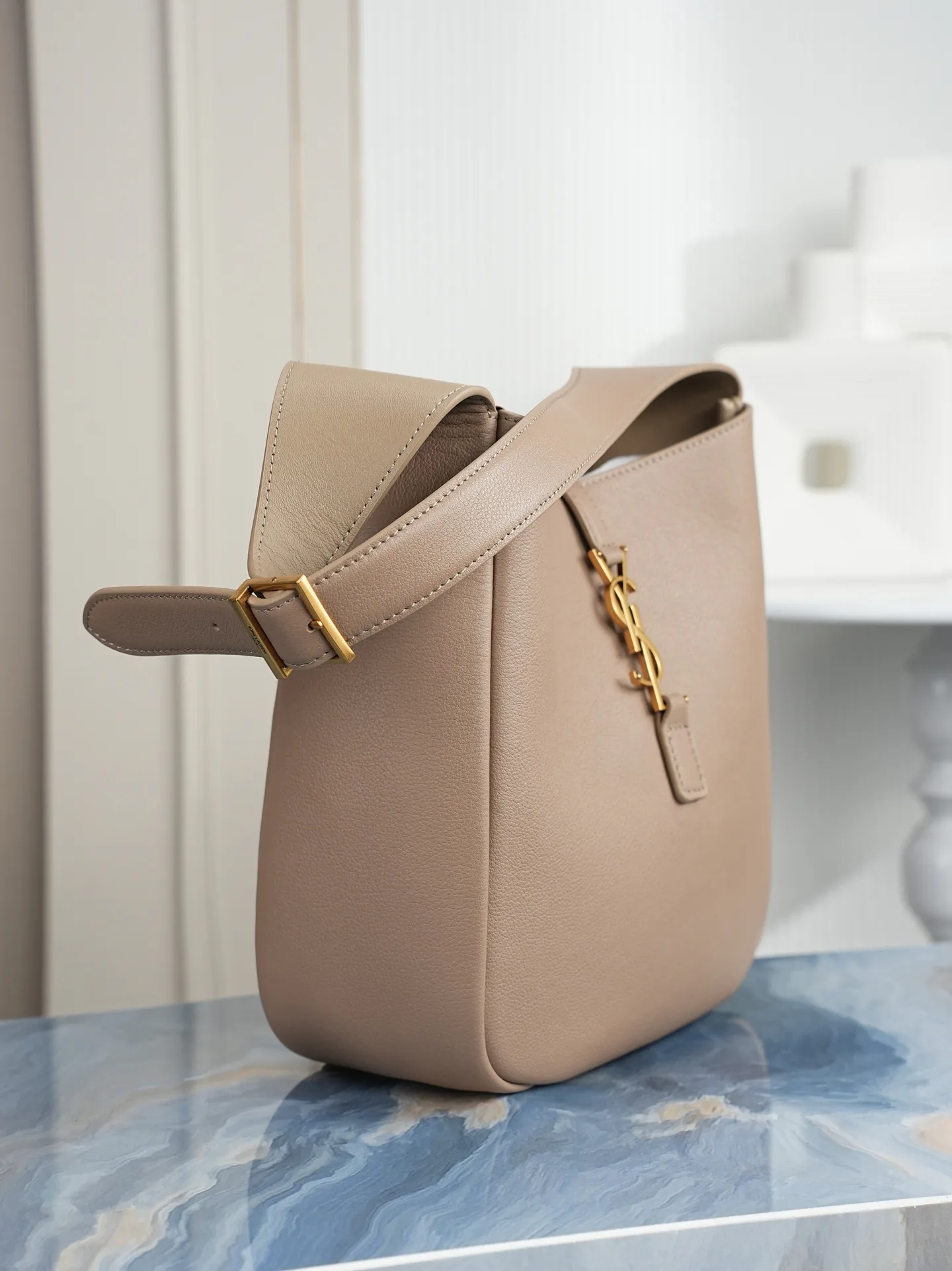 Women's Classic Handbags SAINT LAURENT 17385949