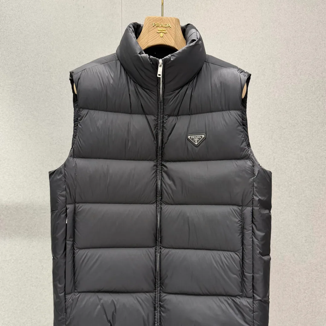 Жилеты Мужские Prada 18680238