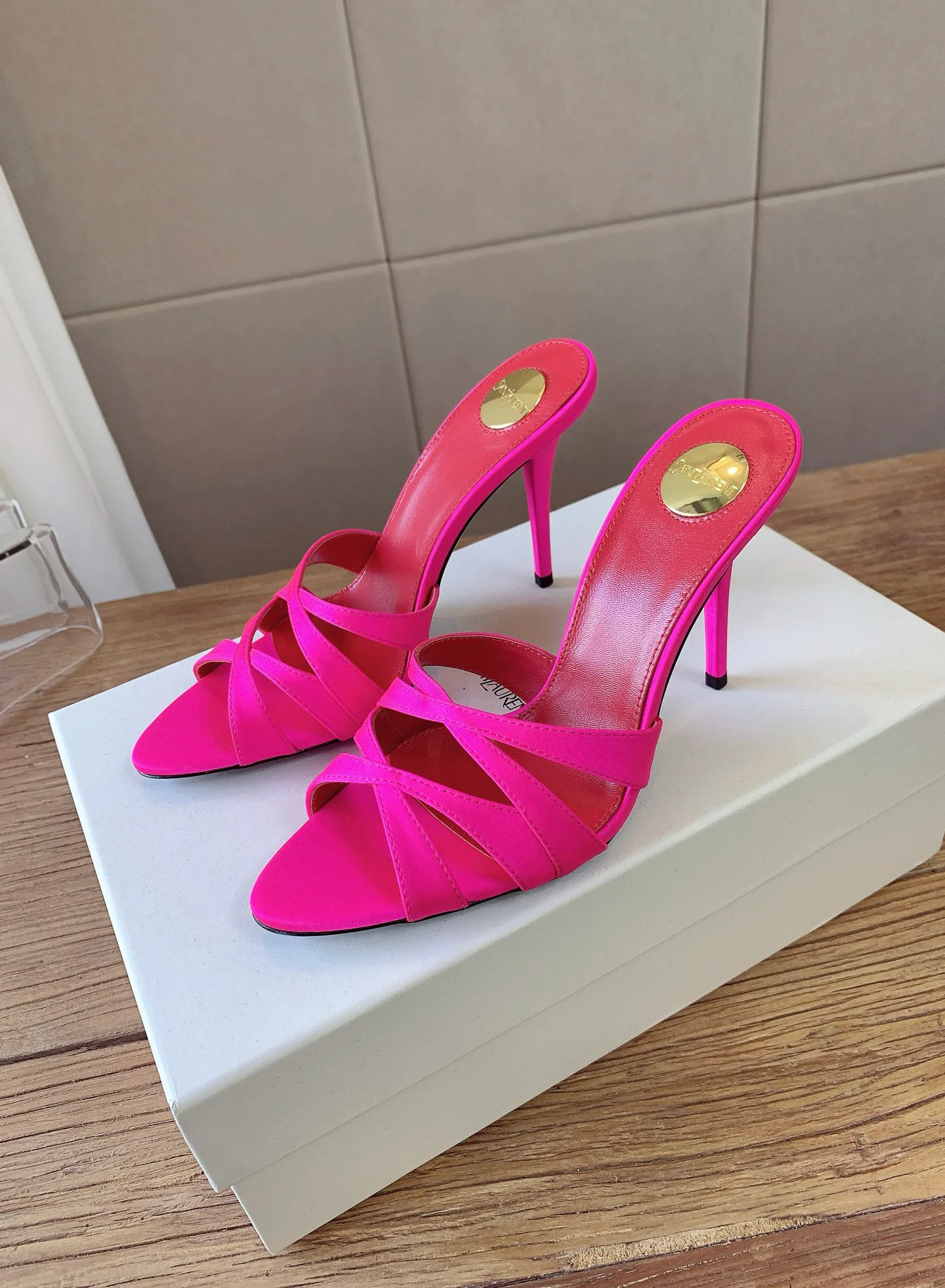 Women's Open-Toe Sandals SAINT LAURENT 17803536