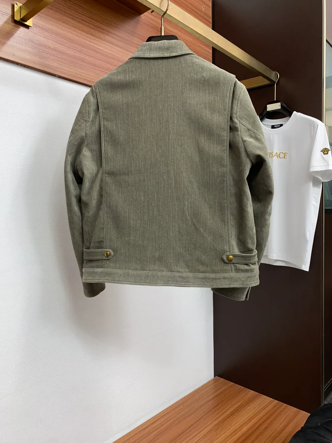 Men's Jackets And Down Jackets LOUIS VUITTON 18178634