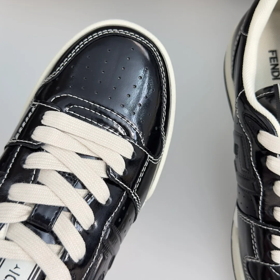 Women's Sneakers FENDI 17729634