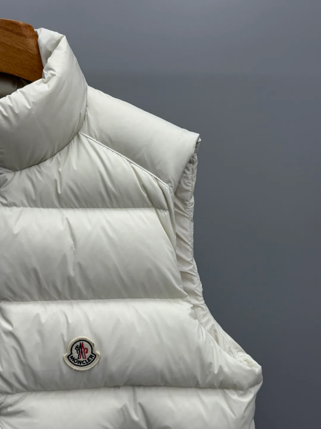 Жилеты Мужские Moncler 18684549