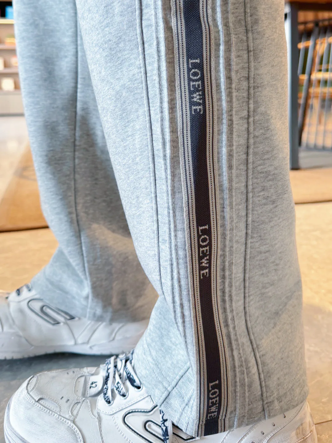 Men's Trousers LOEWE 18345732