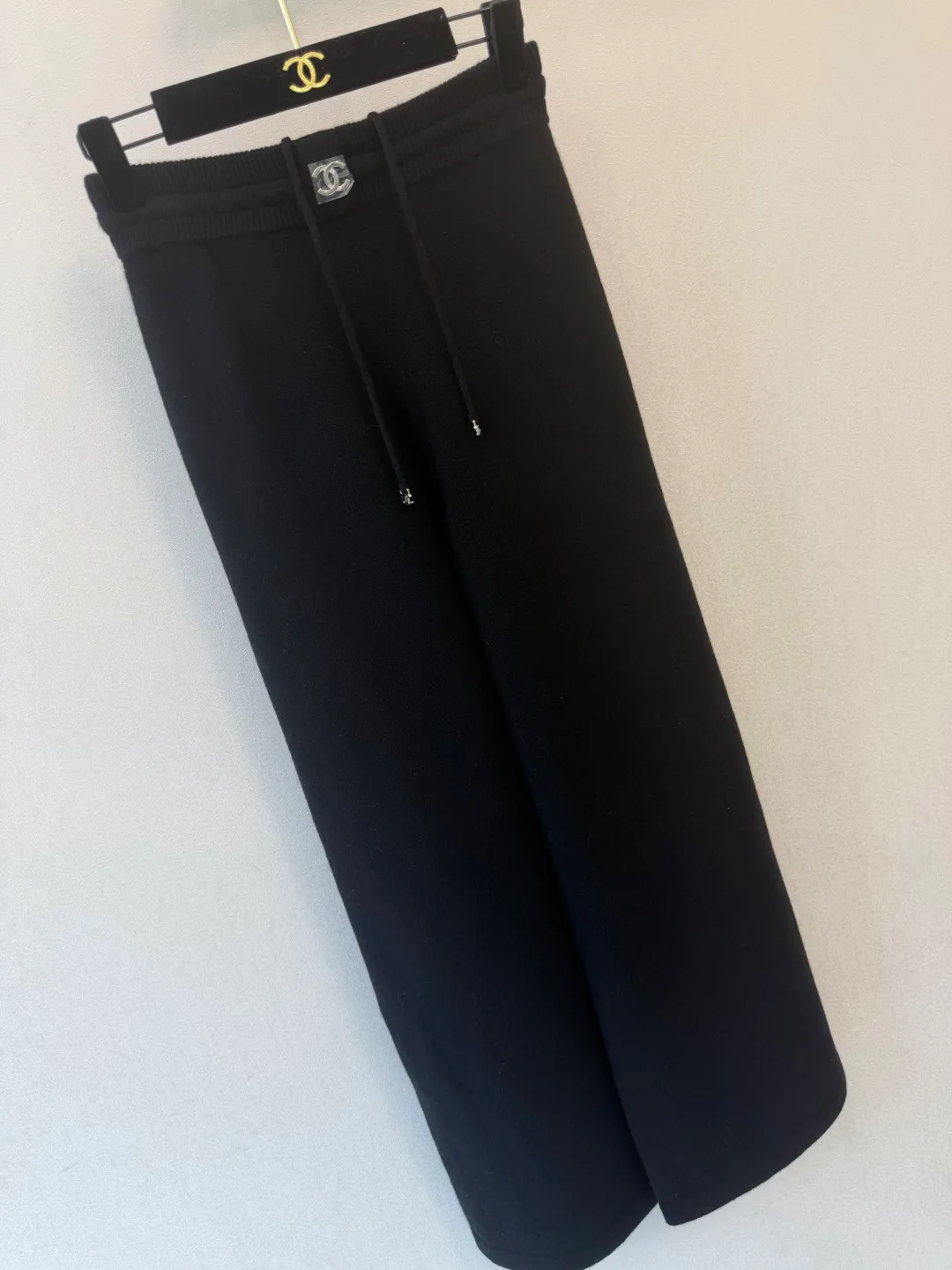 Women's Trousers CHANEL 18137813