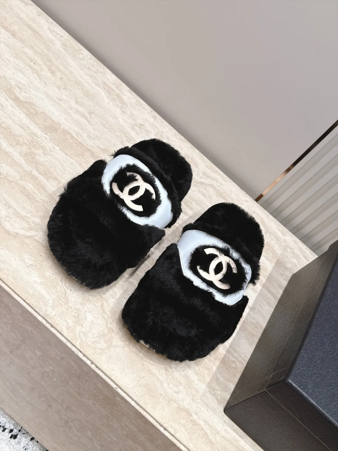 Women's Slippers CHANEL 18266283