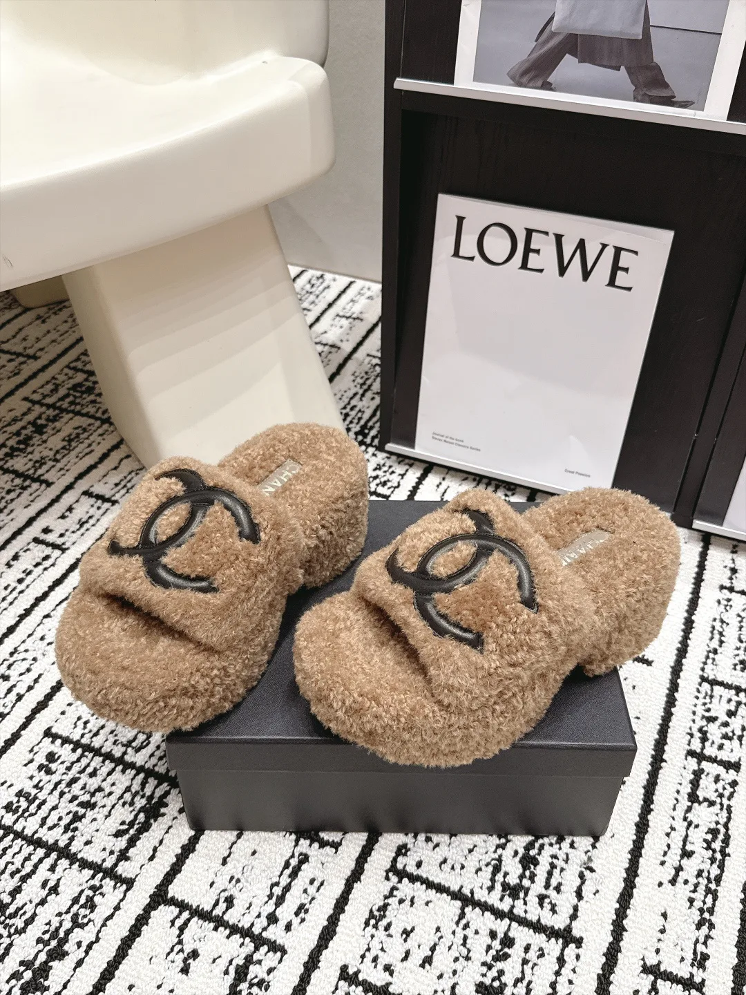 Women's Slippers CHANEL 18054517