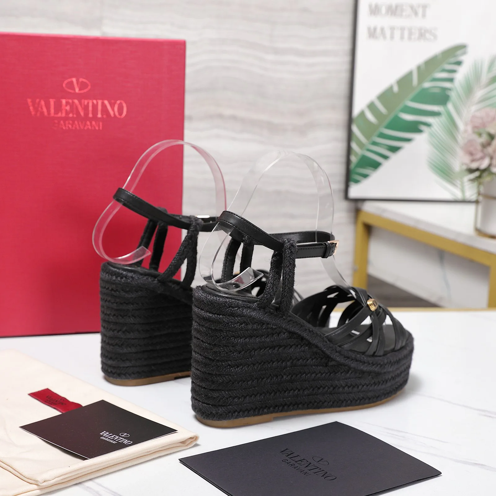 Women's Open-Toe Sandals VALENTINO 18346927