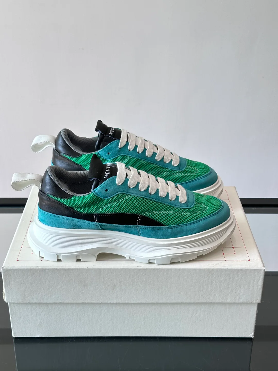 Women's Sneakers ALEXANDER MCQUEEN 17328784