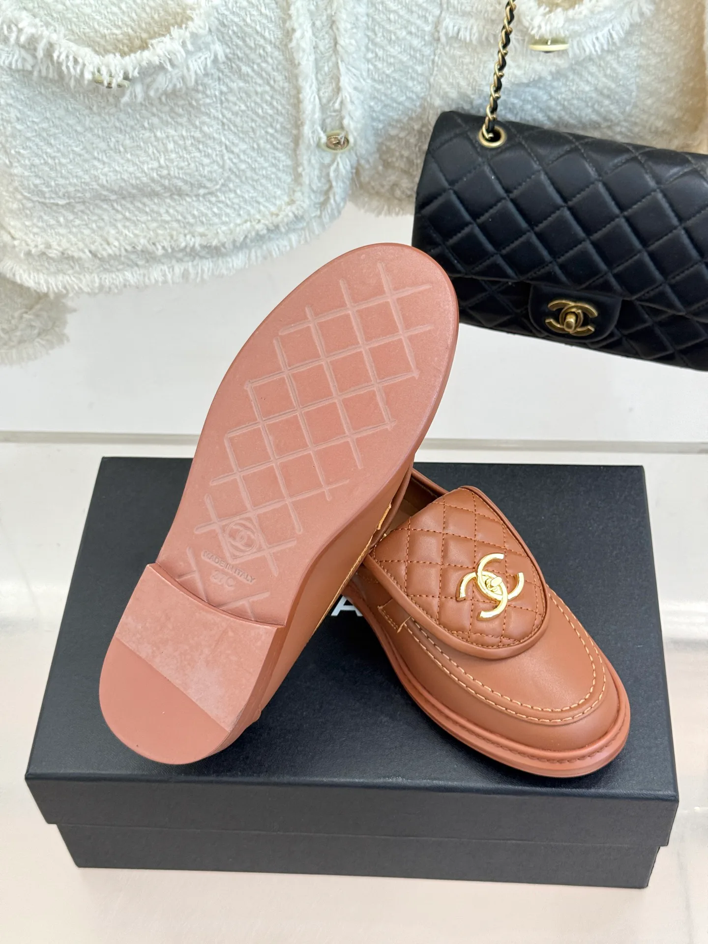 Women's Loafers And Moccasins CHANEL 17336067
