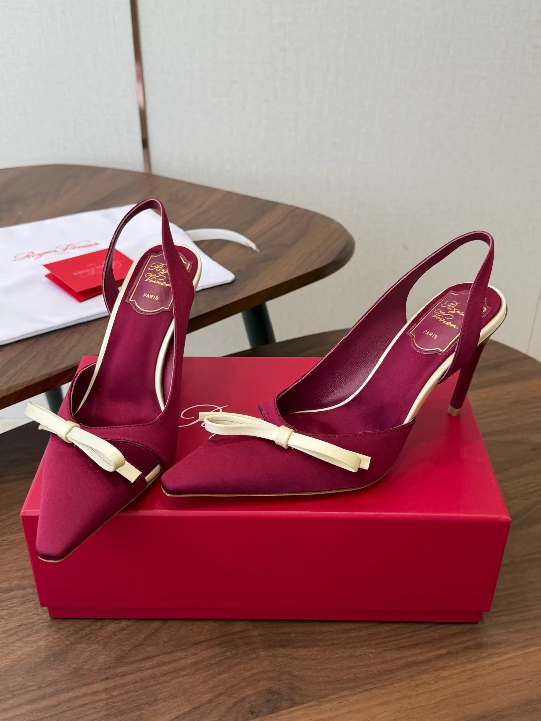 Women's Open-Toe Sandals ROGER VIVIER 17461343