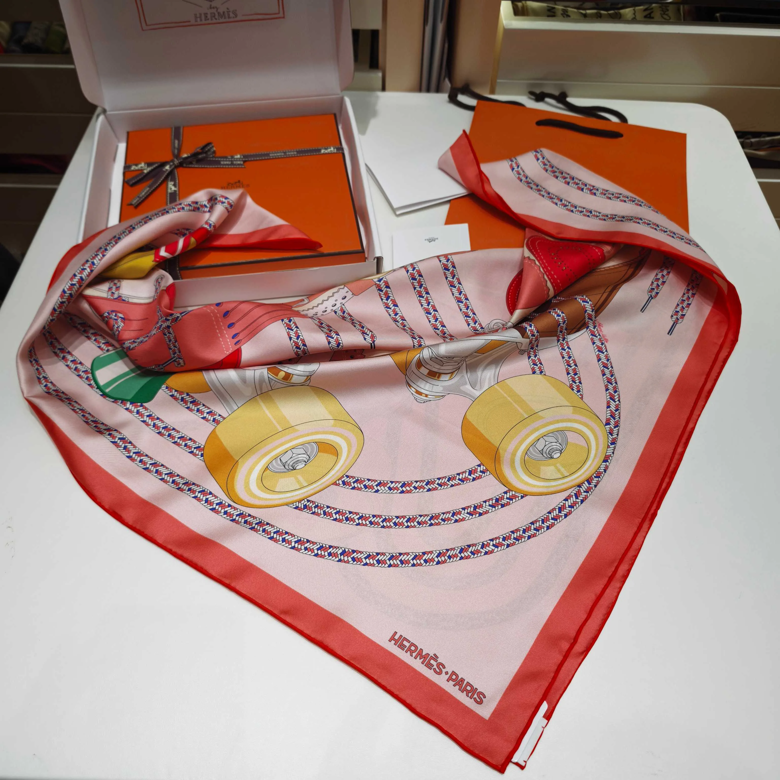 Silk Scarves HERMES 18167149