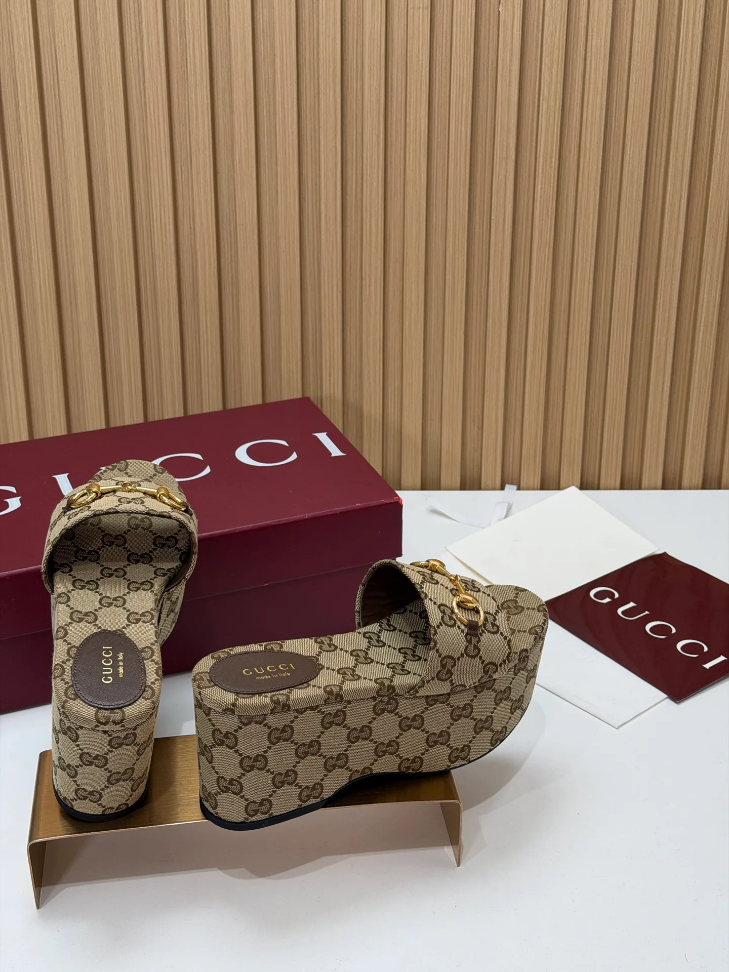 Women's Open-Toe Sandals GUCCI 17631673