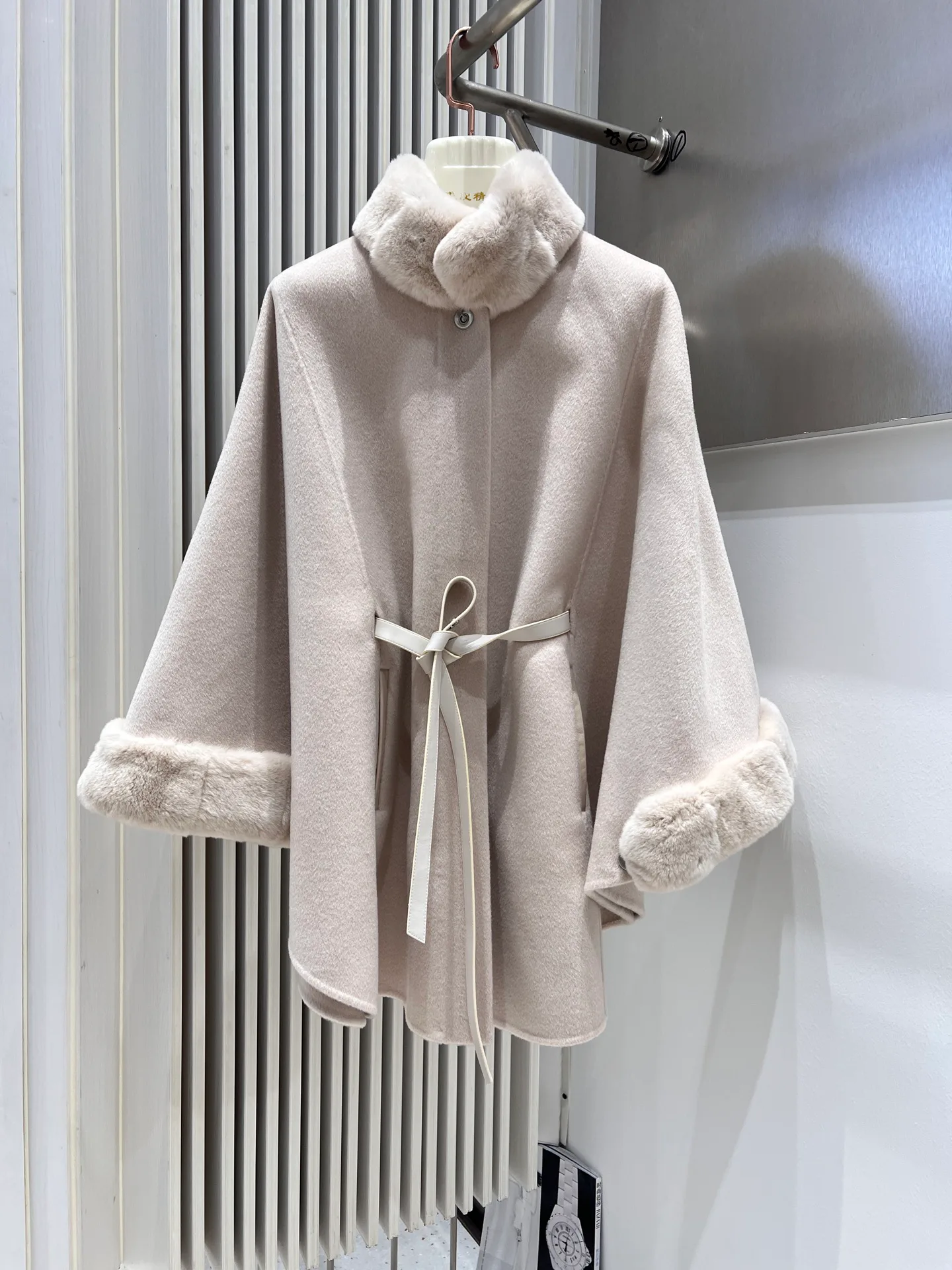 Women's Coats LORO PIANA 18513163