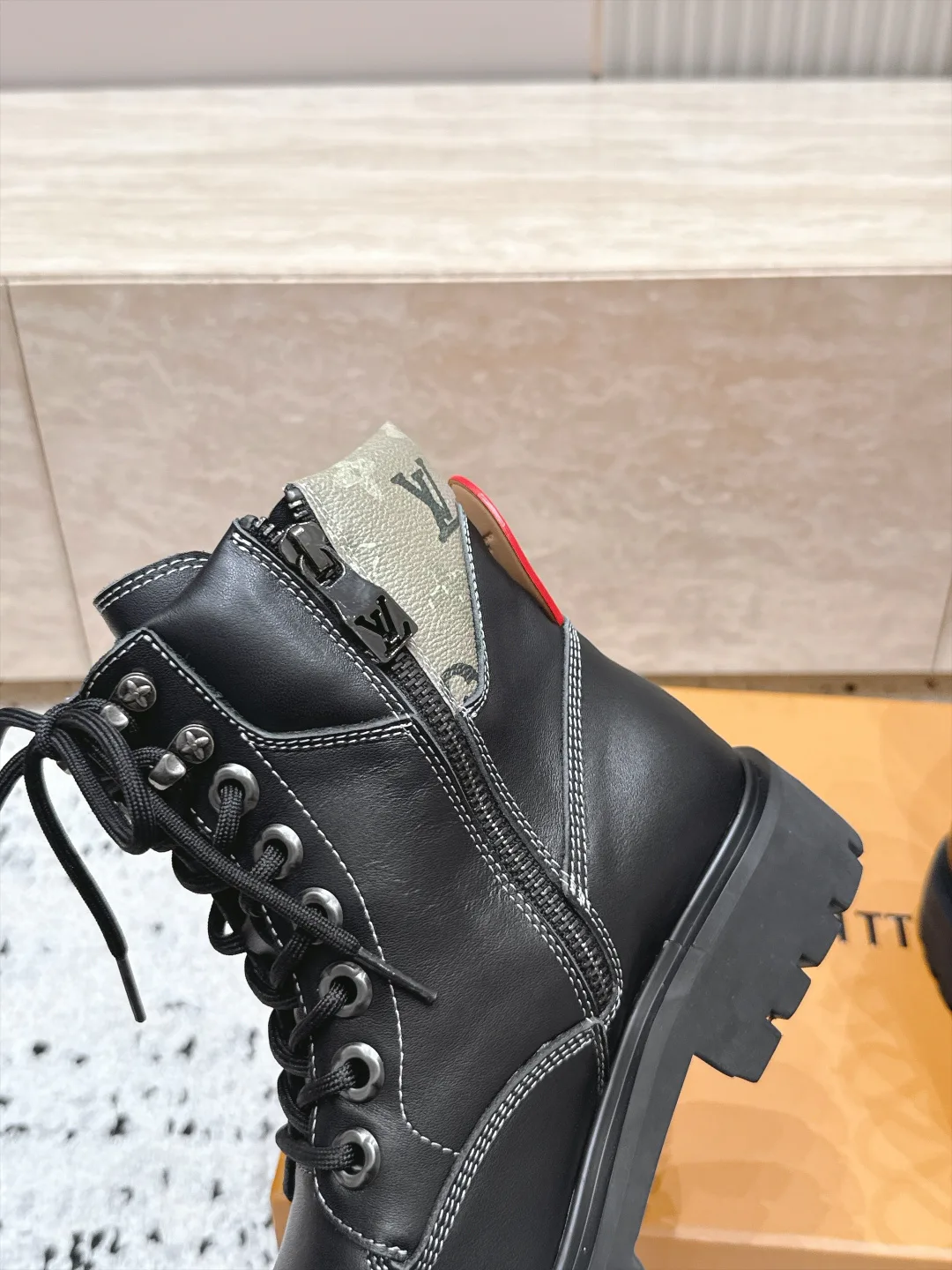 Women's Ankle Boots LOUIS VUITTON 18492464